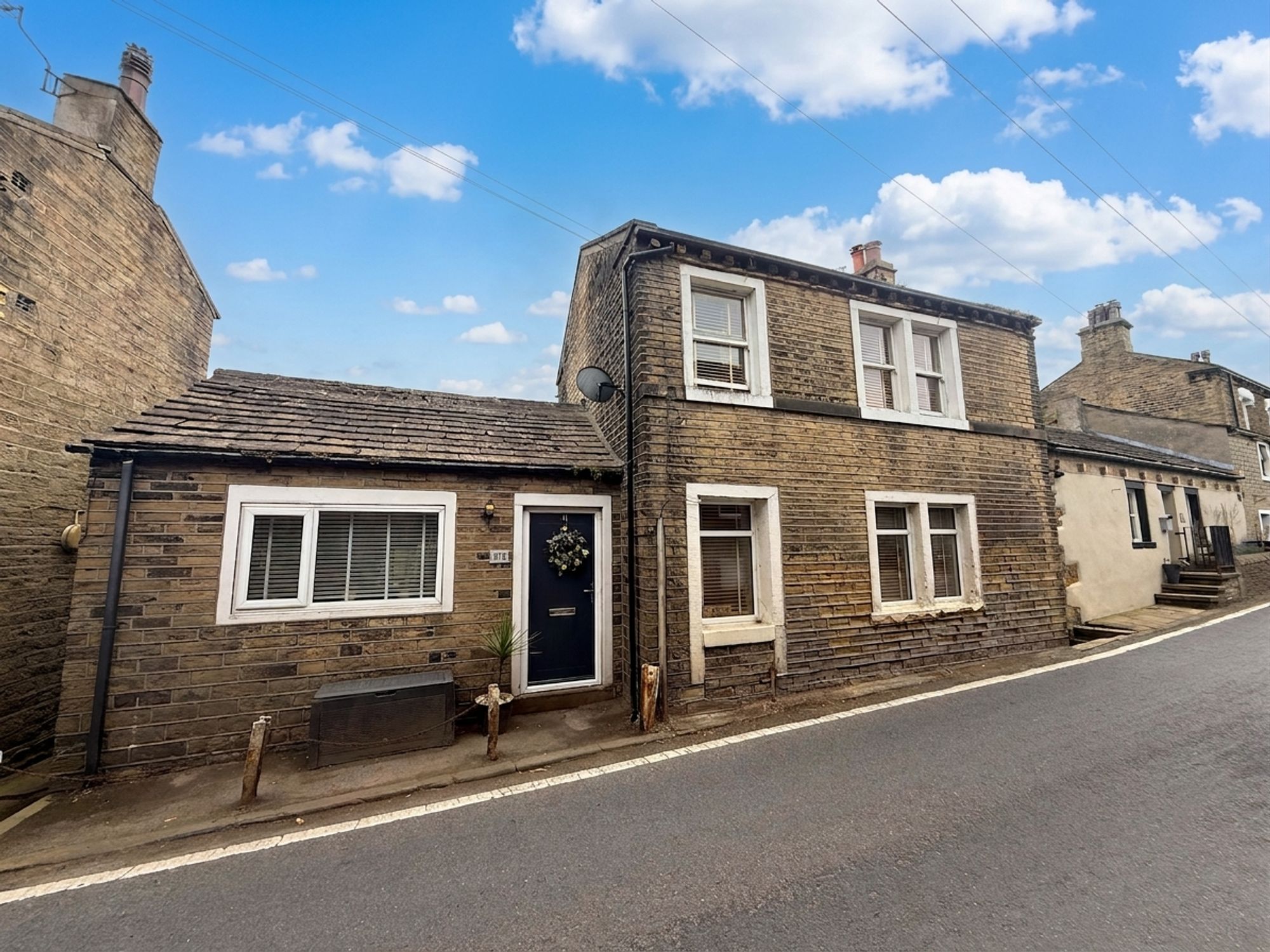 2 bed detached house for sale in Stainland Road, Halifax, HX4 