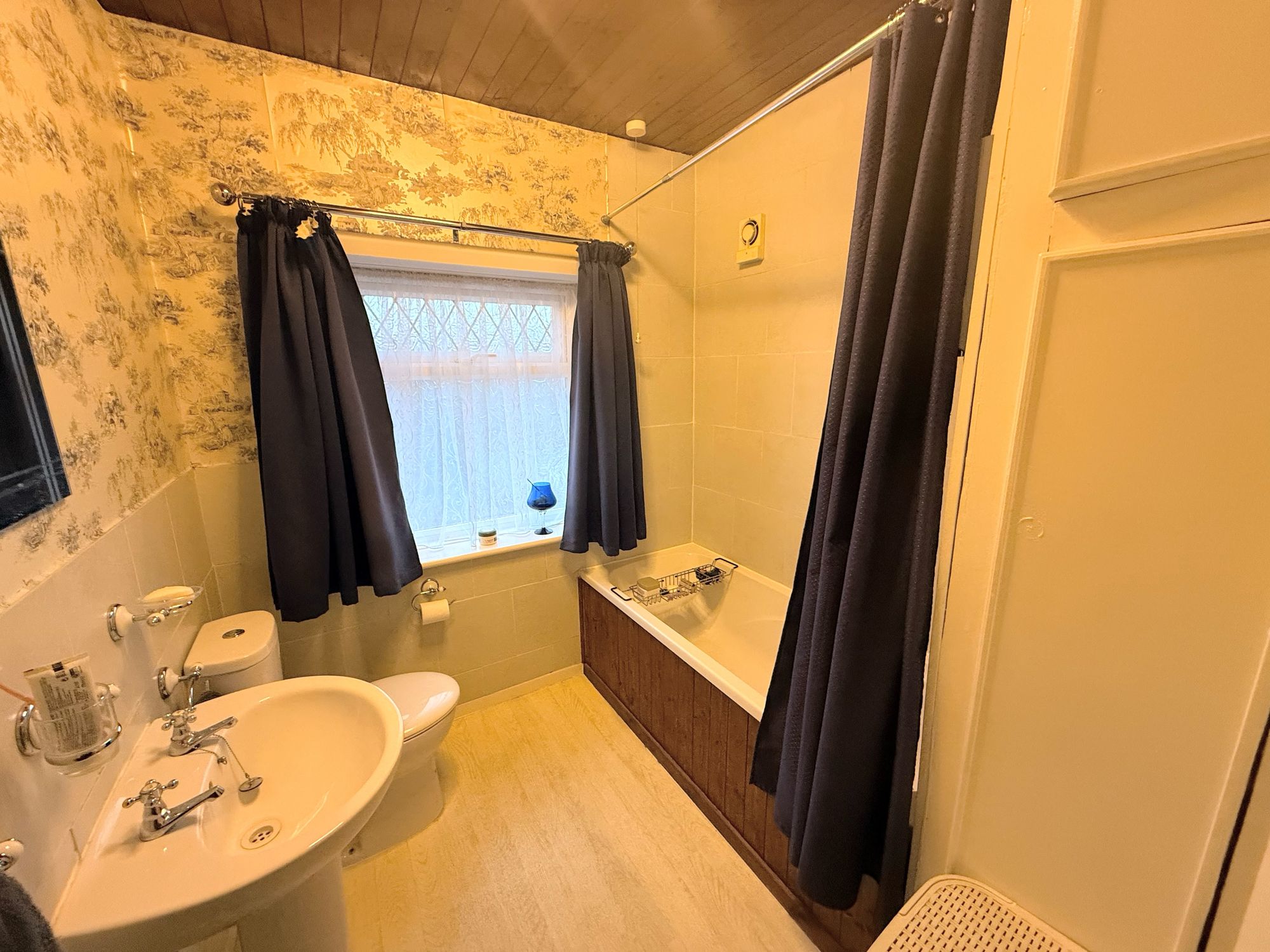 3 bed semi-detached house for sale in Sandown Road, Halifax  - Property Image 18