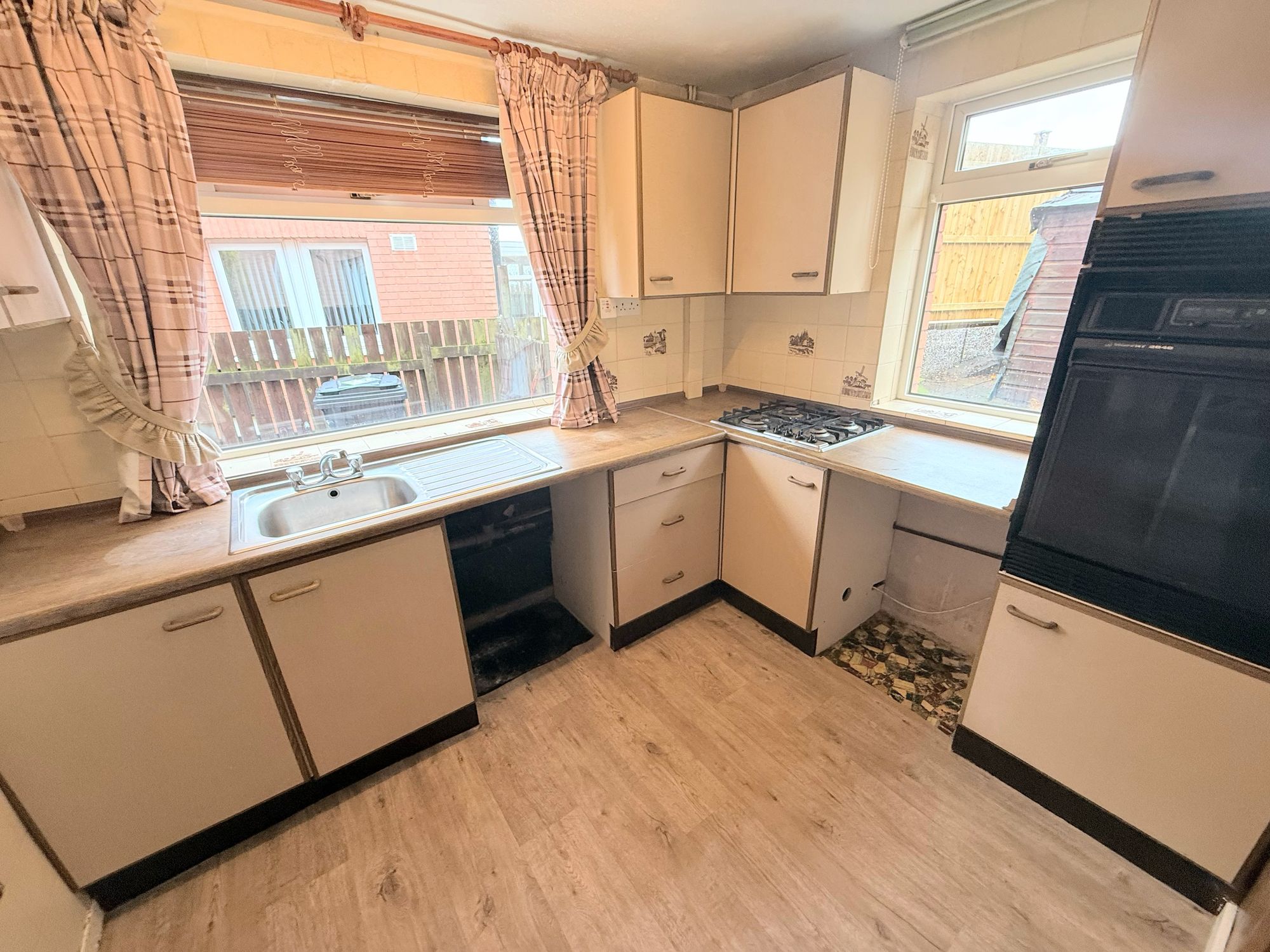 3 bed semi-detached house for sale in Woodbrook Avenue, Halifax 10