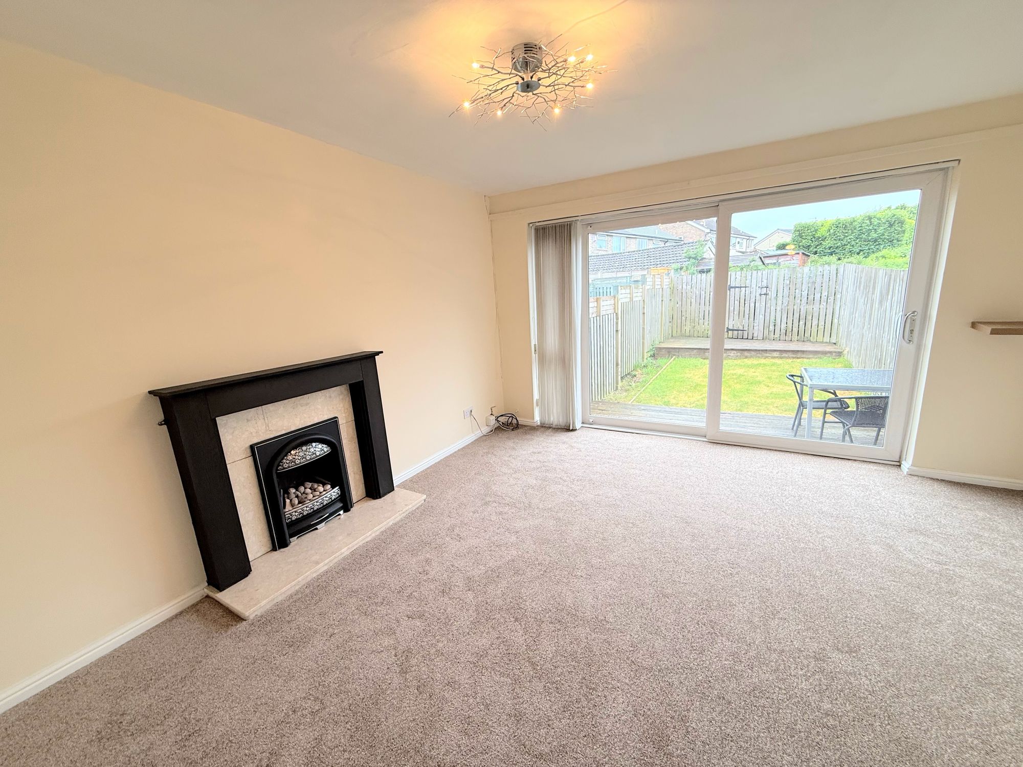 2 bed terraced house for sale in Heathmoor Close, Halifax 2