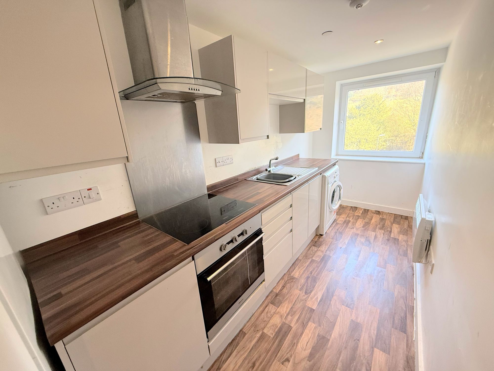 2 bed flat for sale in Wheatley Court, Halifax 1