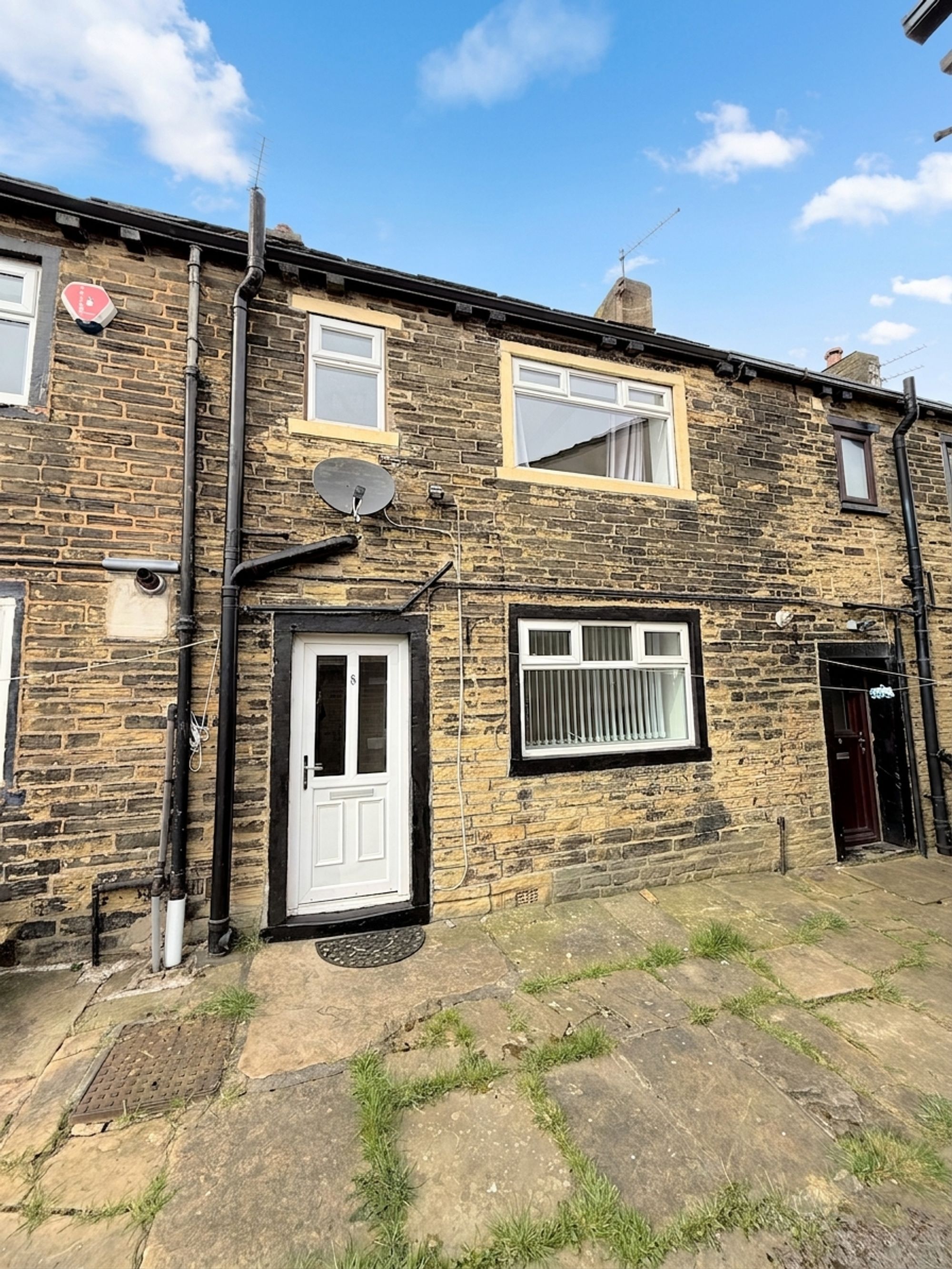 2 bed terraced house to rent in Withinfields, Halifax  - Property Image 5