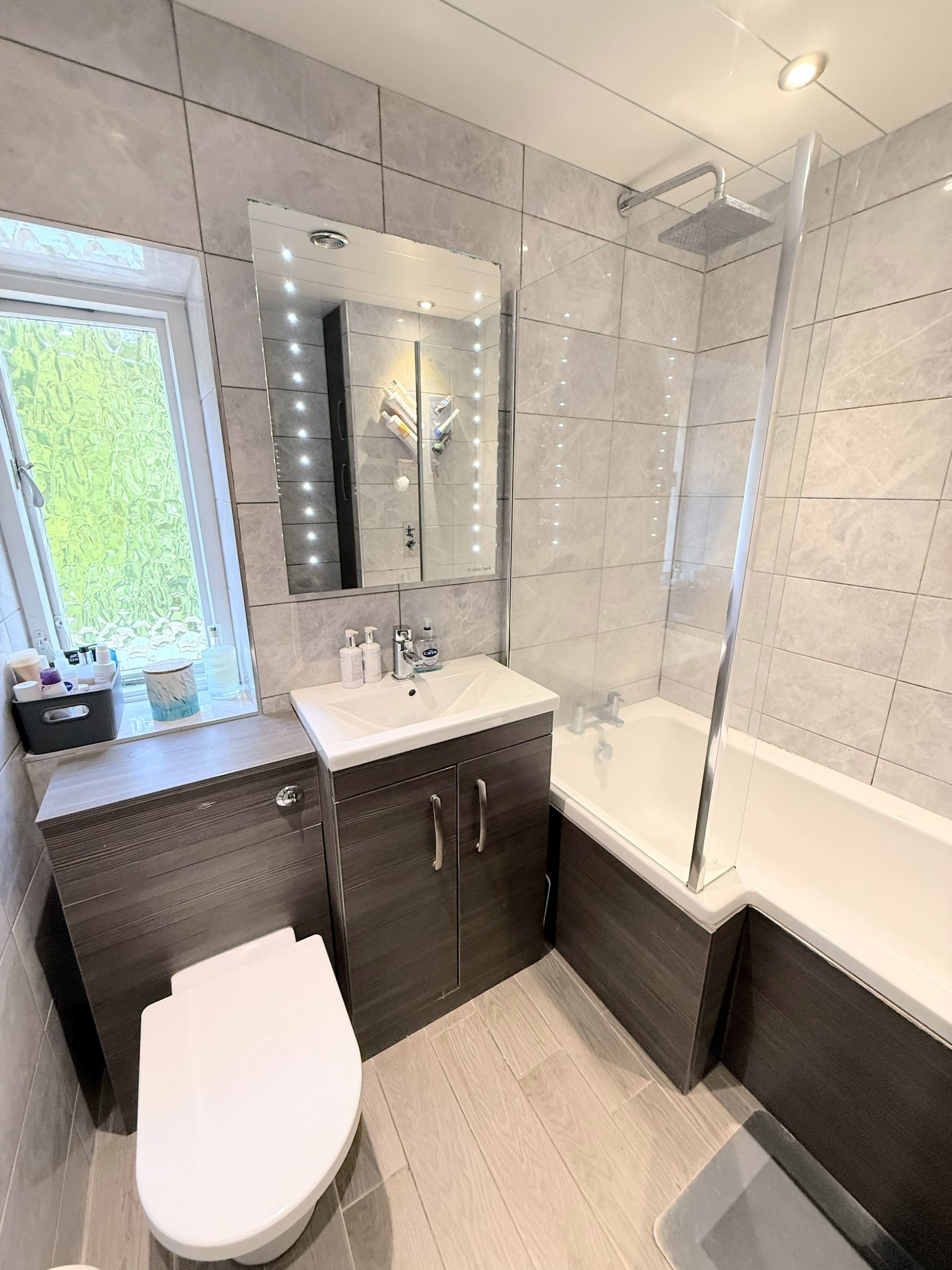 2 bed mid-terraced house for sale in Railway Terrace, Halifax  - Property Image 4