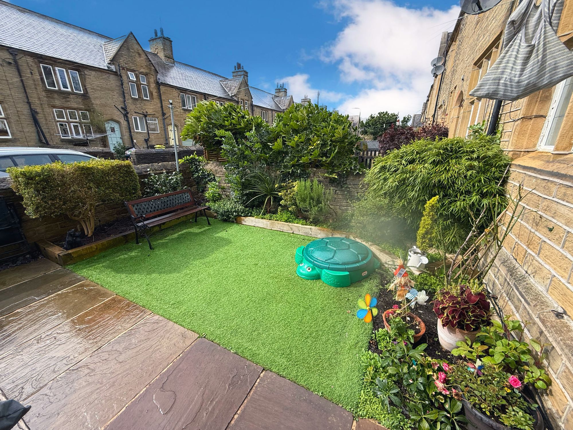 2 bed mid-terraced house for sale in Railway Terrace, Halifax 21