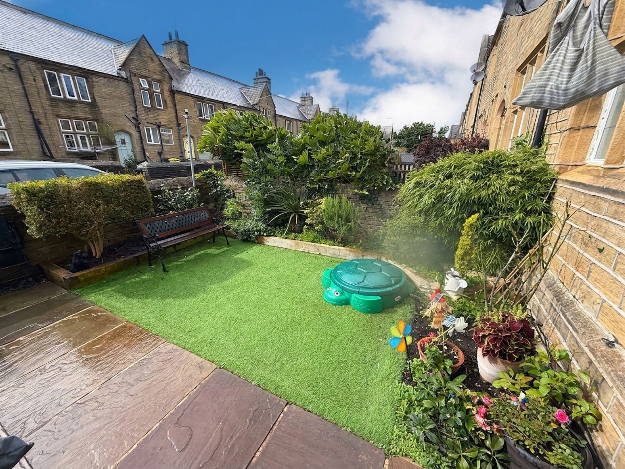 2 bed mid-terraced house for sale in Railway Terrace, Halifax 21