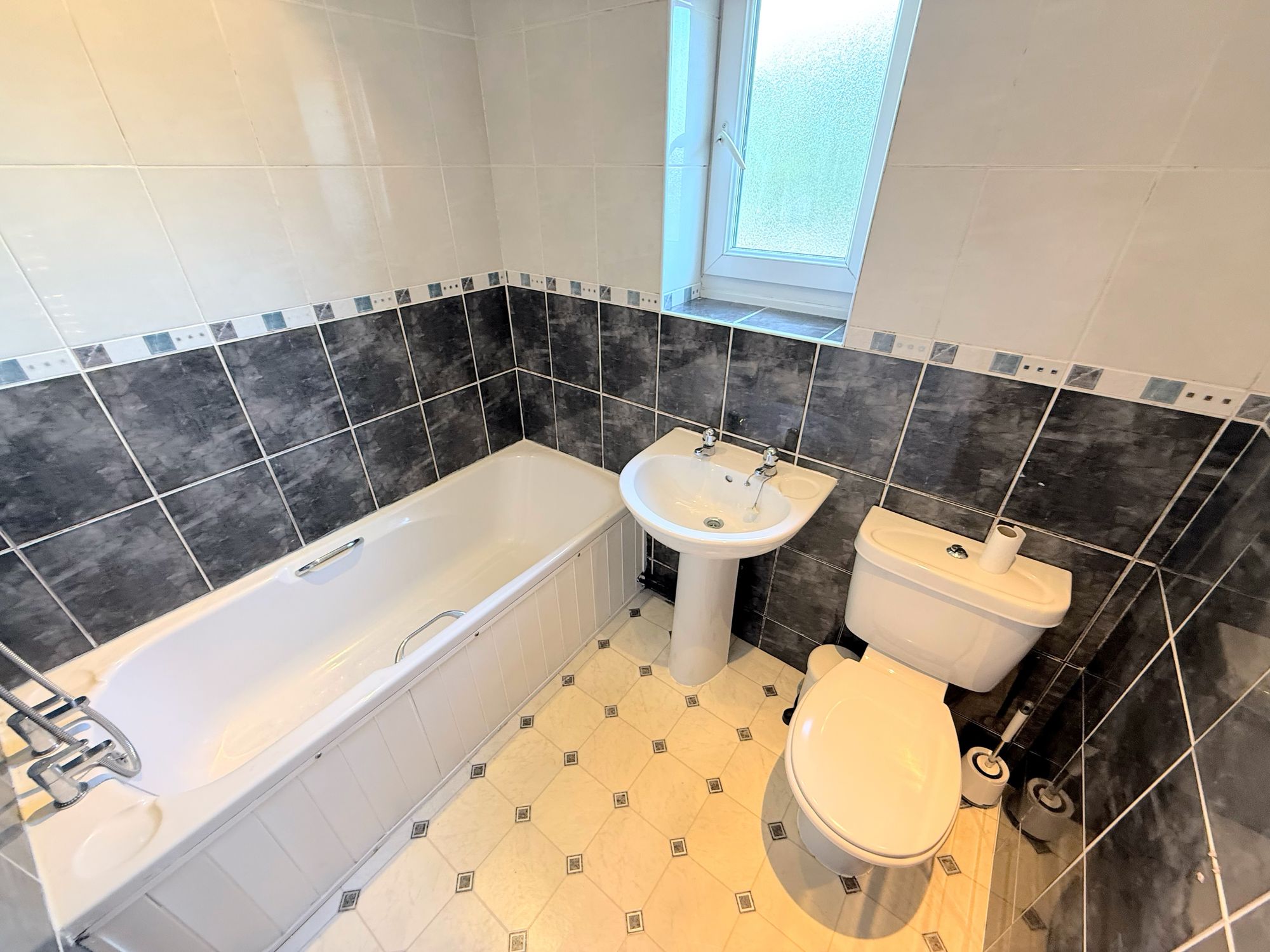1 bed end of terrace house for sale in Moor Street, Bradford 14