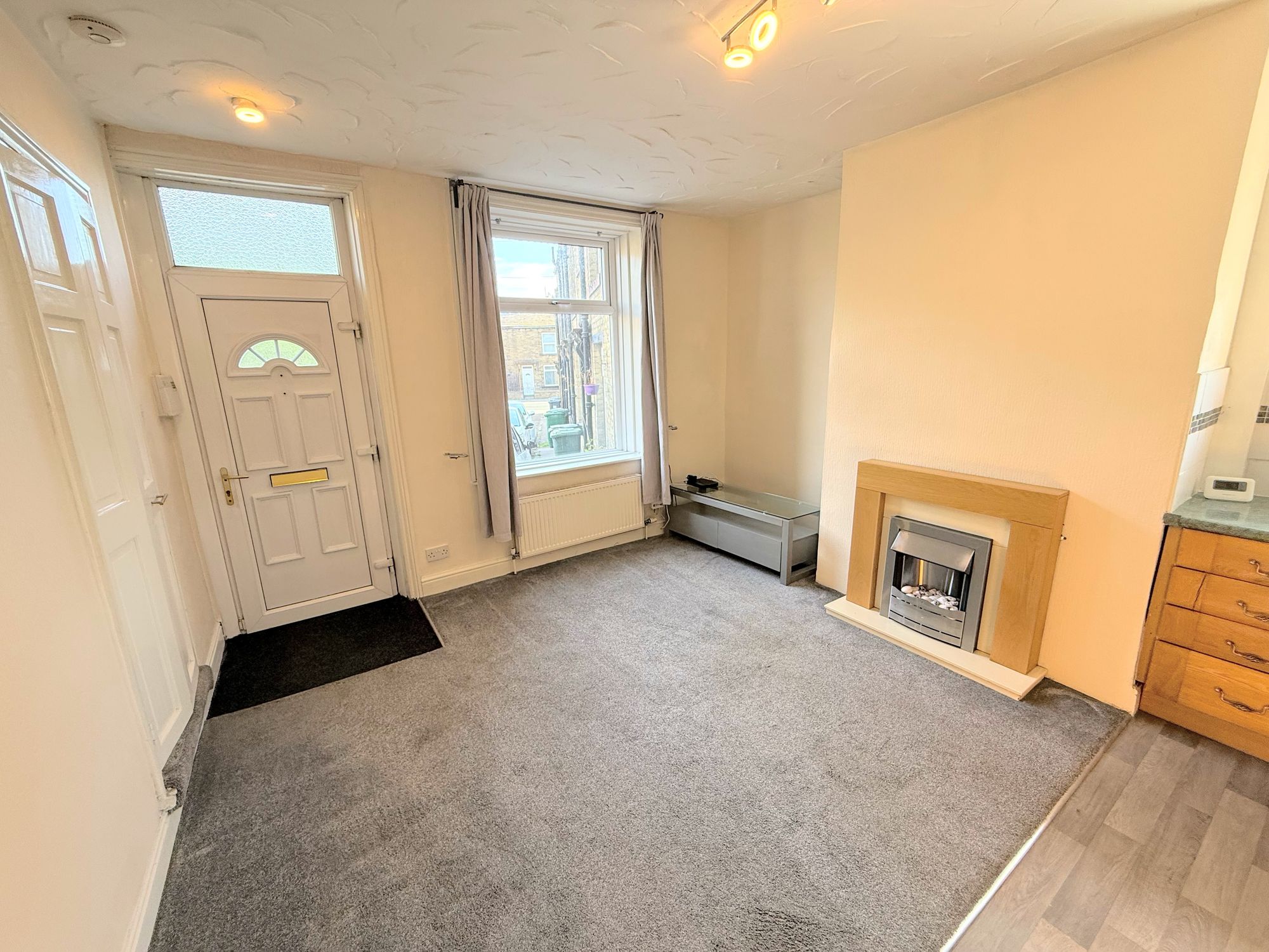 1 bed end of terrace house for sale in Moor Street, Bradford 1