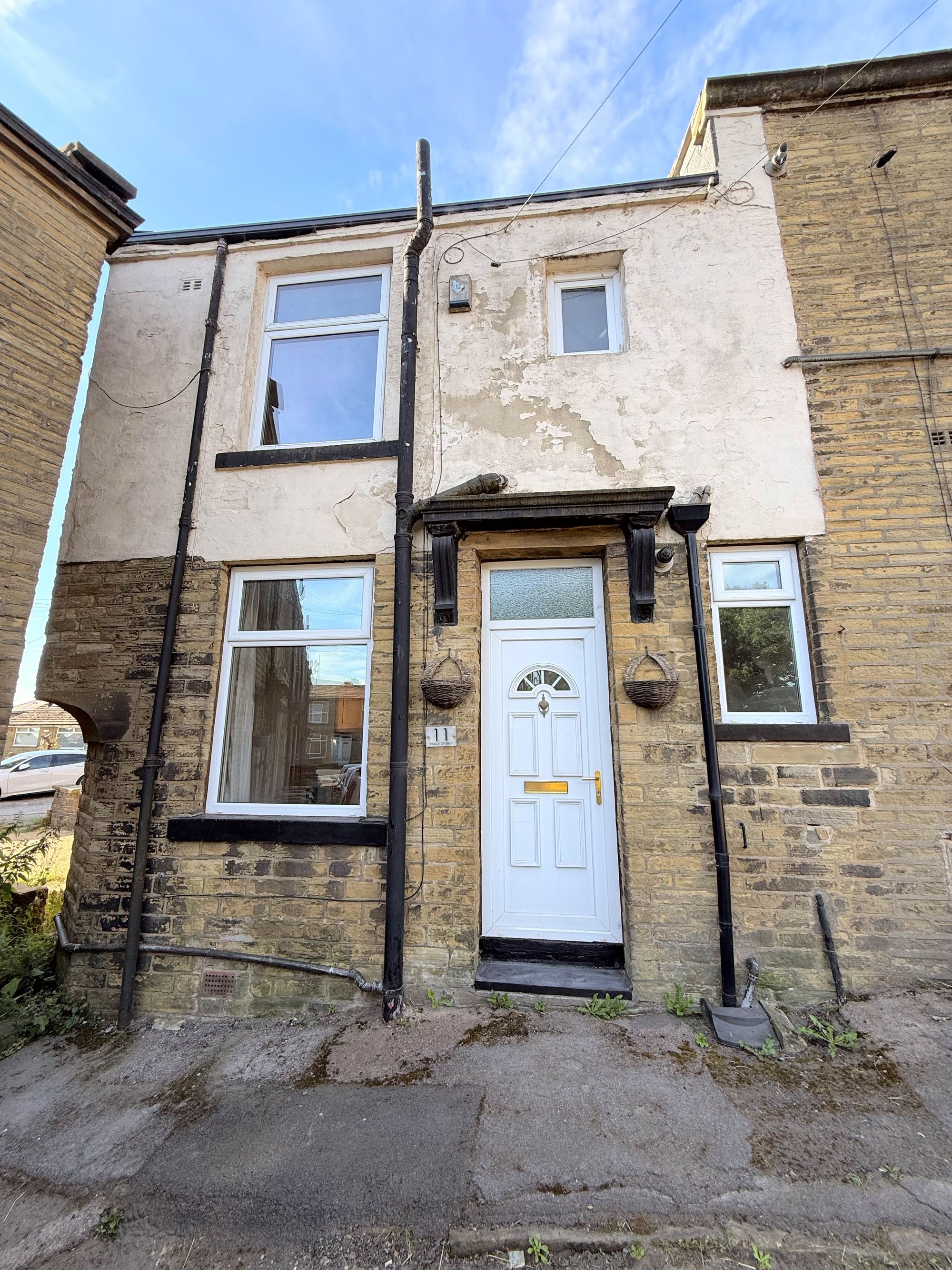 1 bed end of terrace house for sale in Moor Street, Bradford, BD13