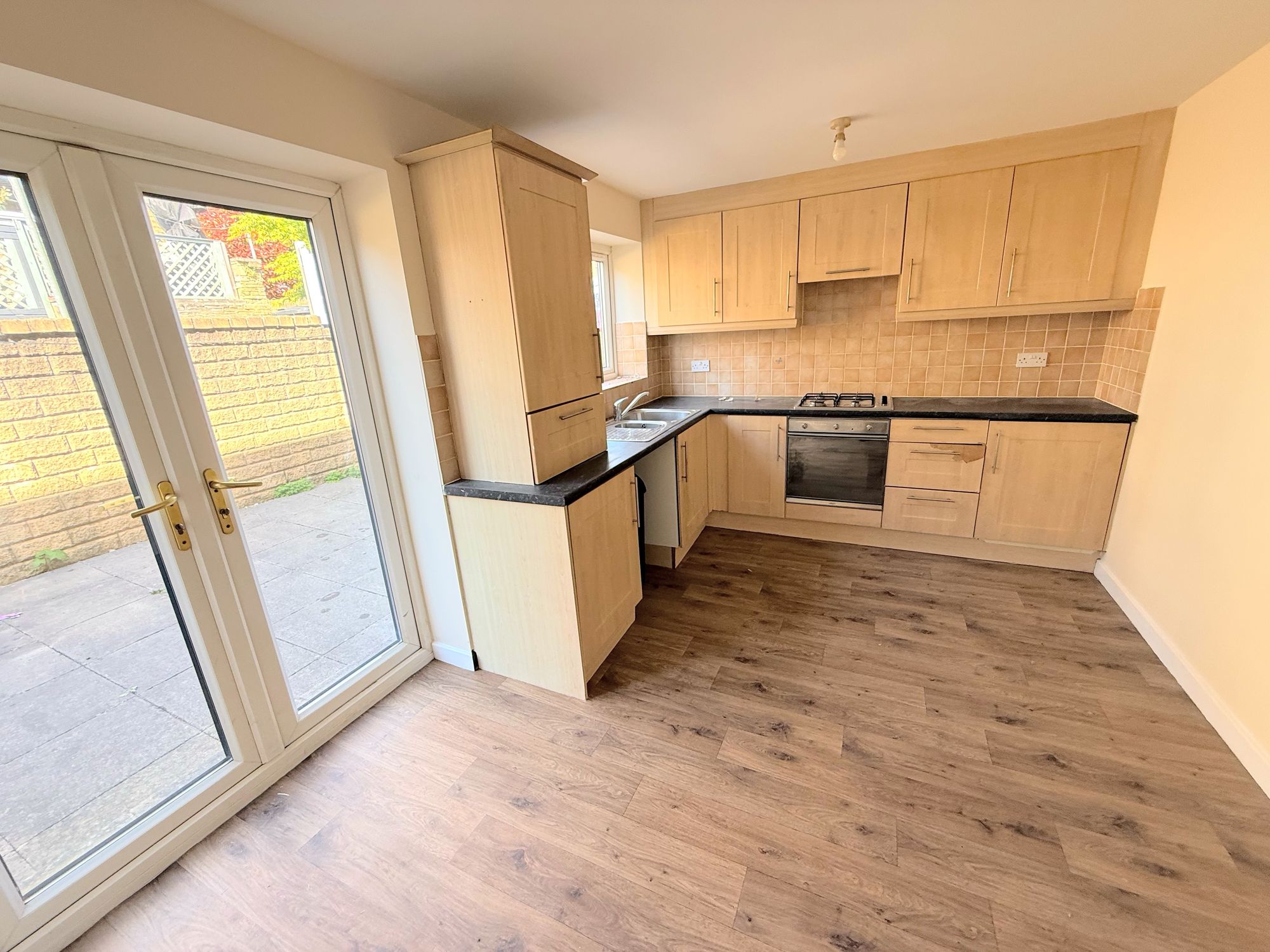 4 bed to rent in Stanley Street, Brighouse  - Property Image 6