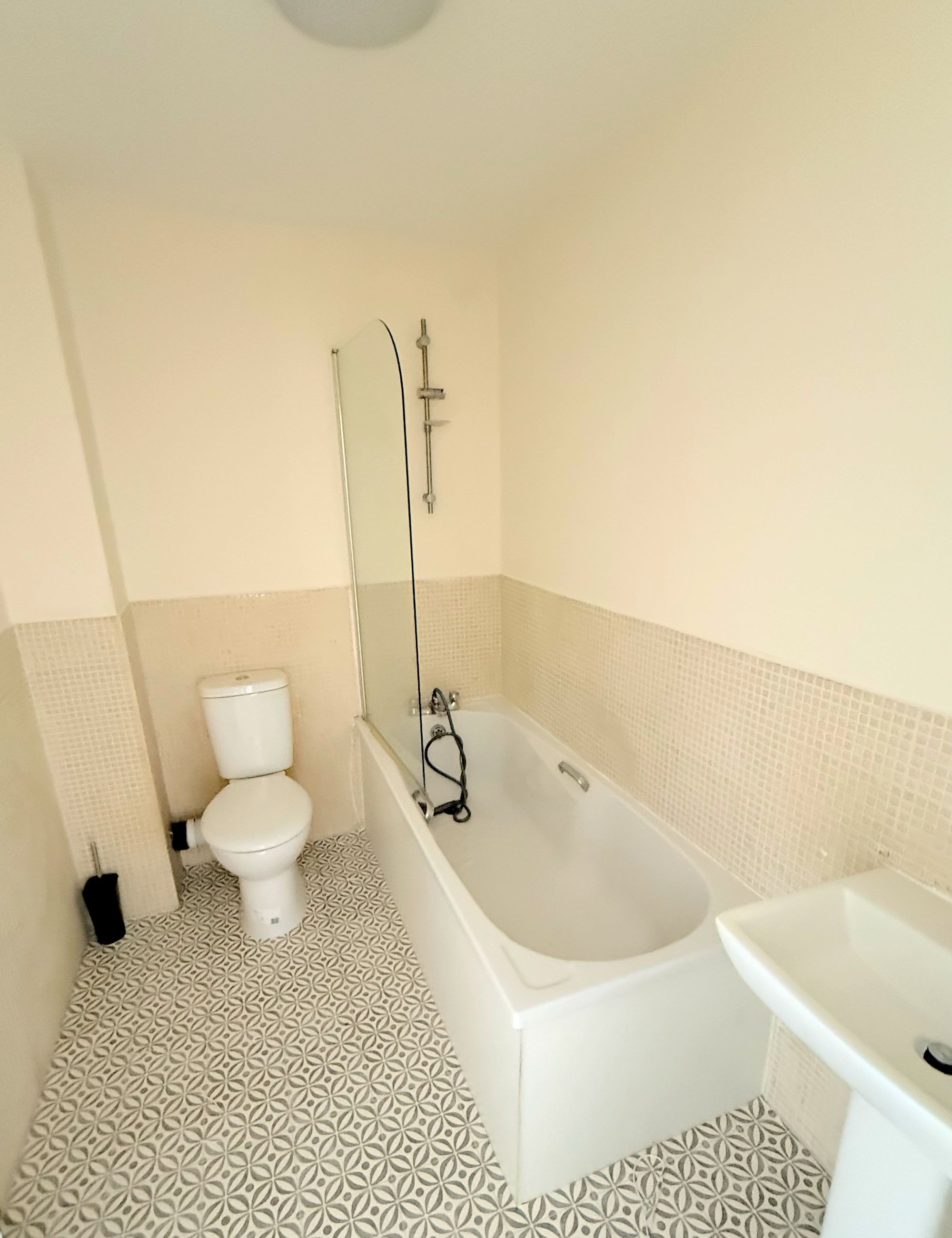 4 bed to rent in Stanley Street, Brighouse 12