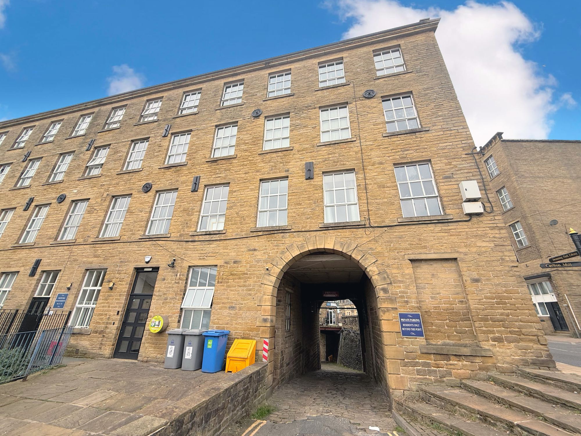 2 bed apartment for sale in Wharf Street, Sowerby Bridge - Property Image 1