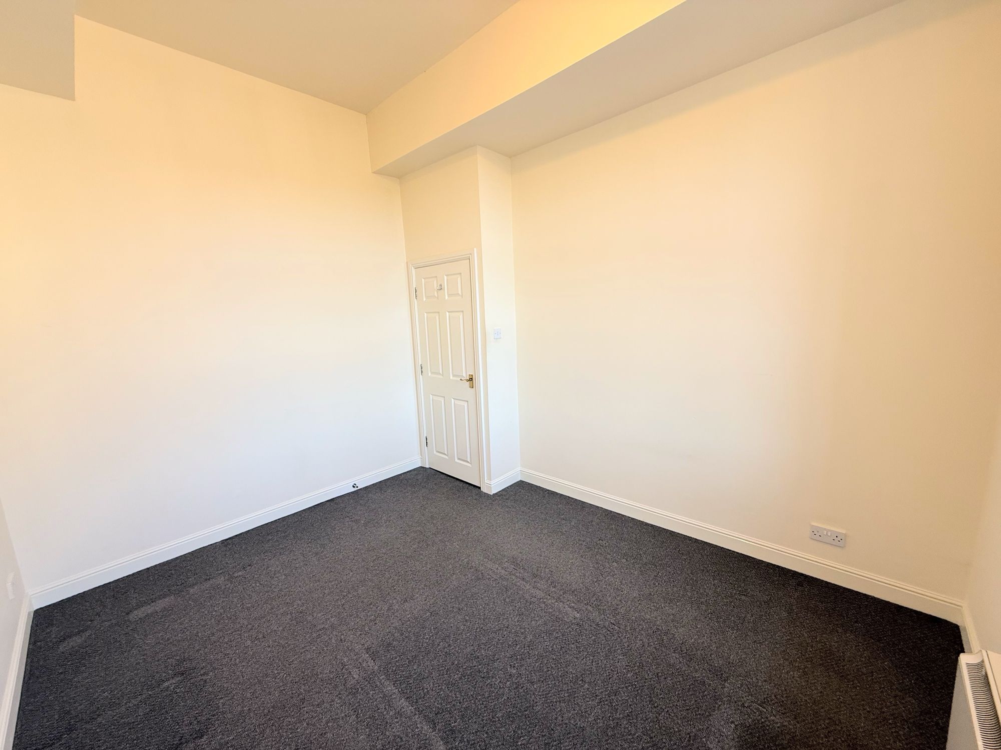 2 bed apartment for sale in Wharf Street, Sowerby Bridge  - Property Image 3