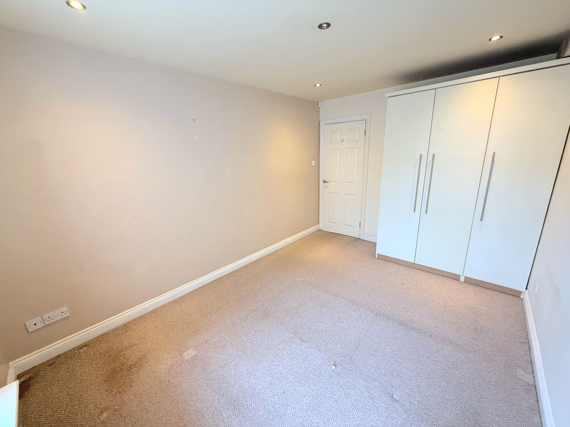 1 bed apartment for sale in Kell Lane, Halifax 2