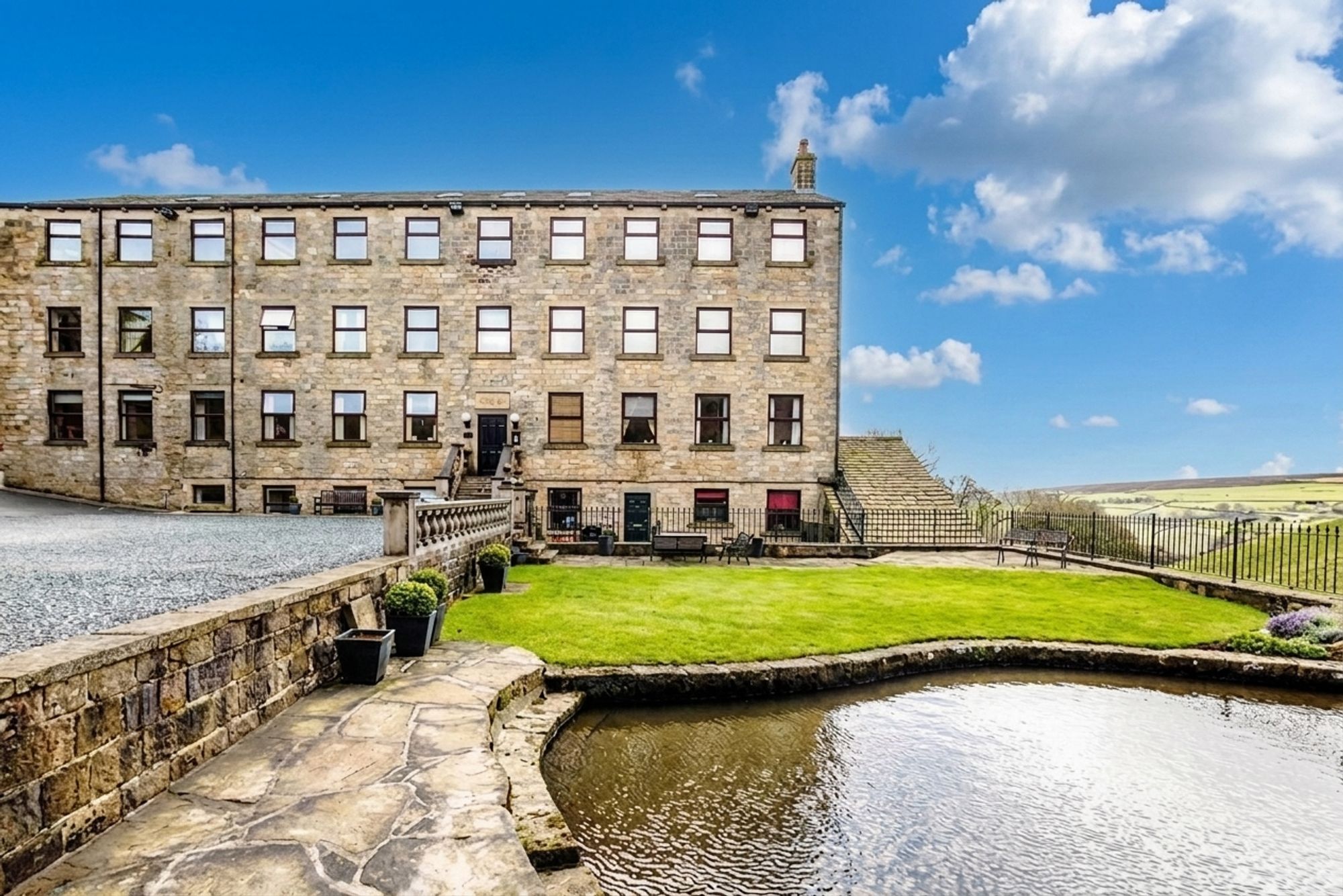1 bed apartment for sale in Kell Lane, Halifax  - Property Image 5