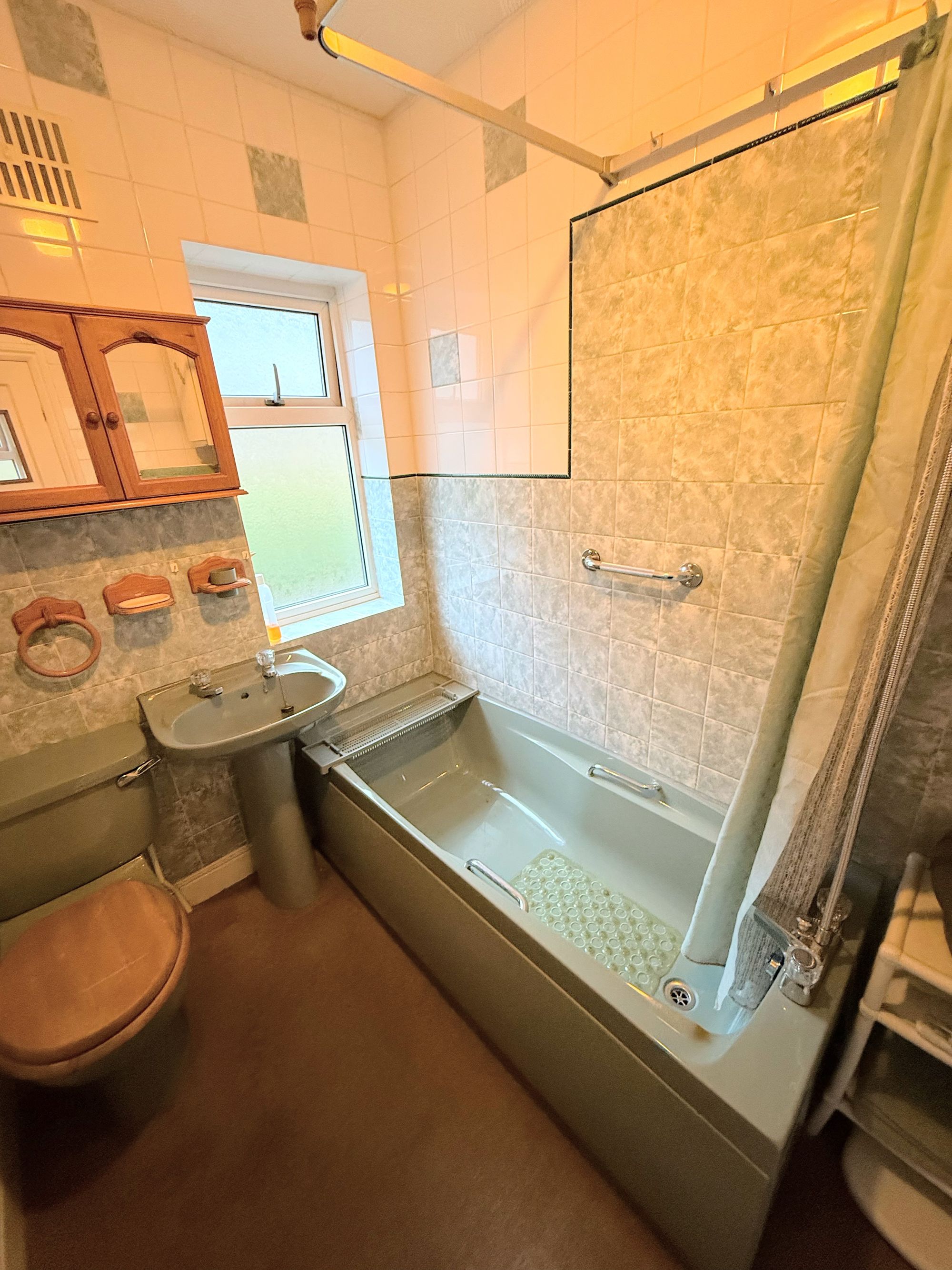 3 bed mid-terraced house for sale in Lower Range, Halifax  - Property Image 18