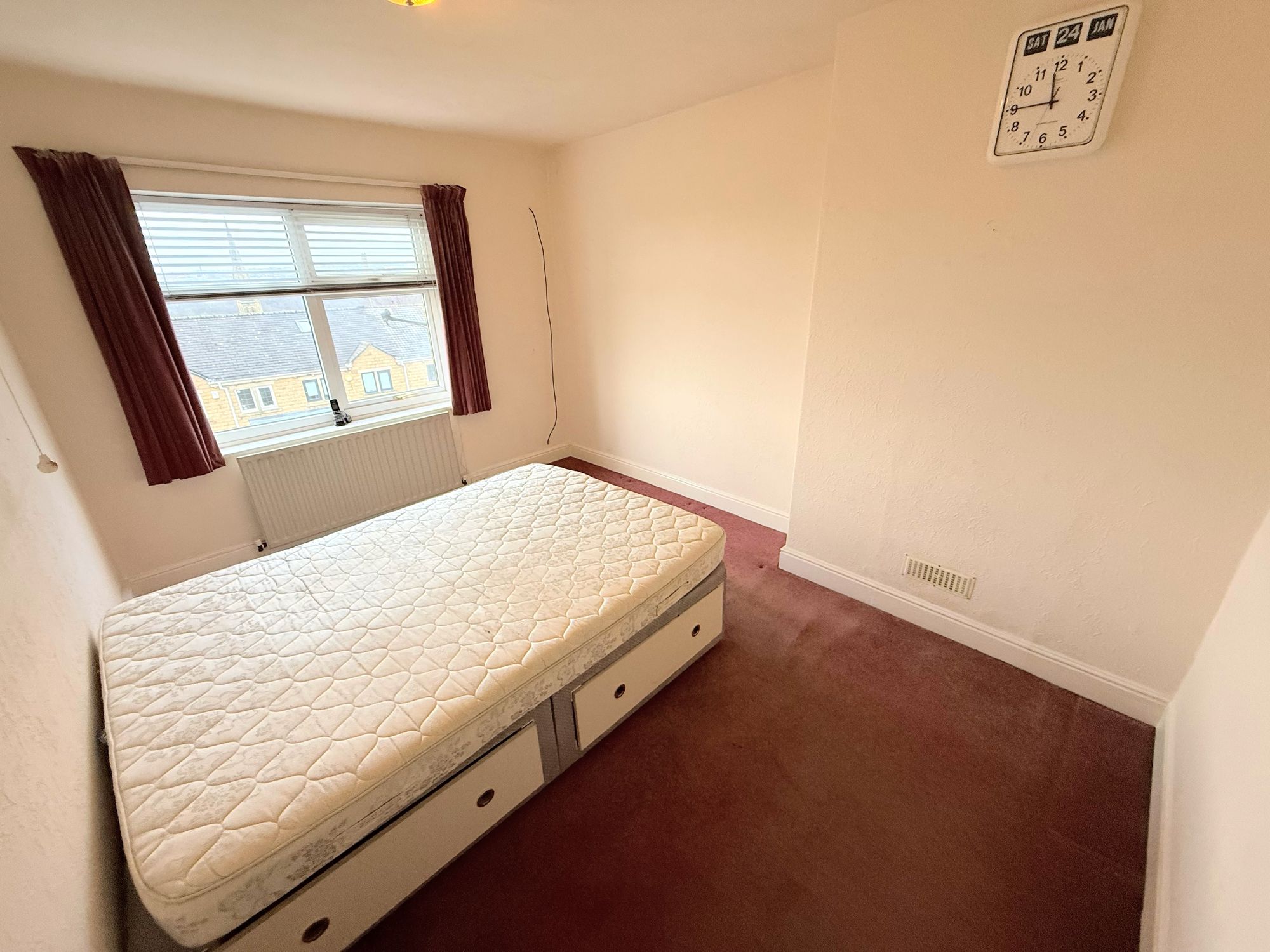 3 bed mid-terraced house for sale in Lower Range, Halifax 12