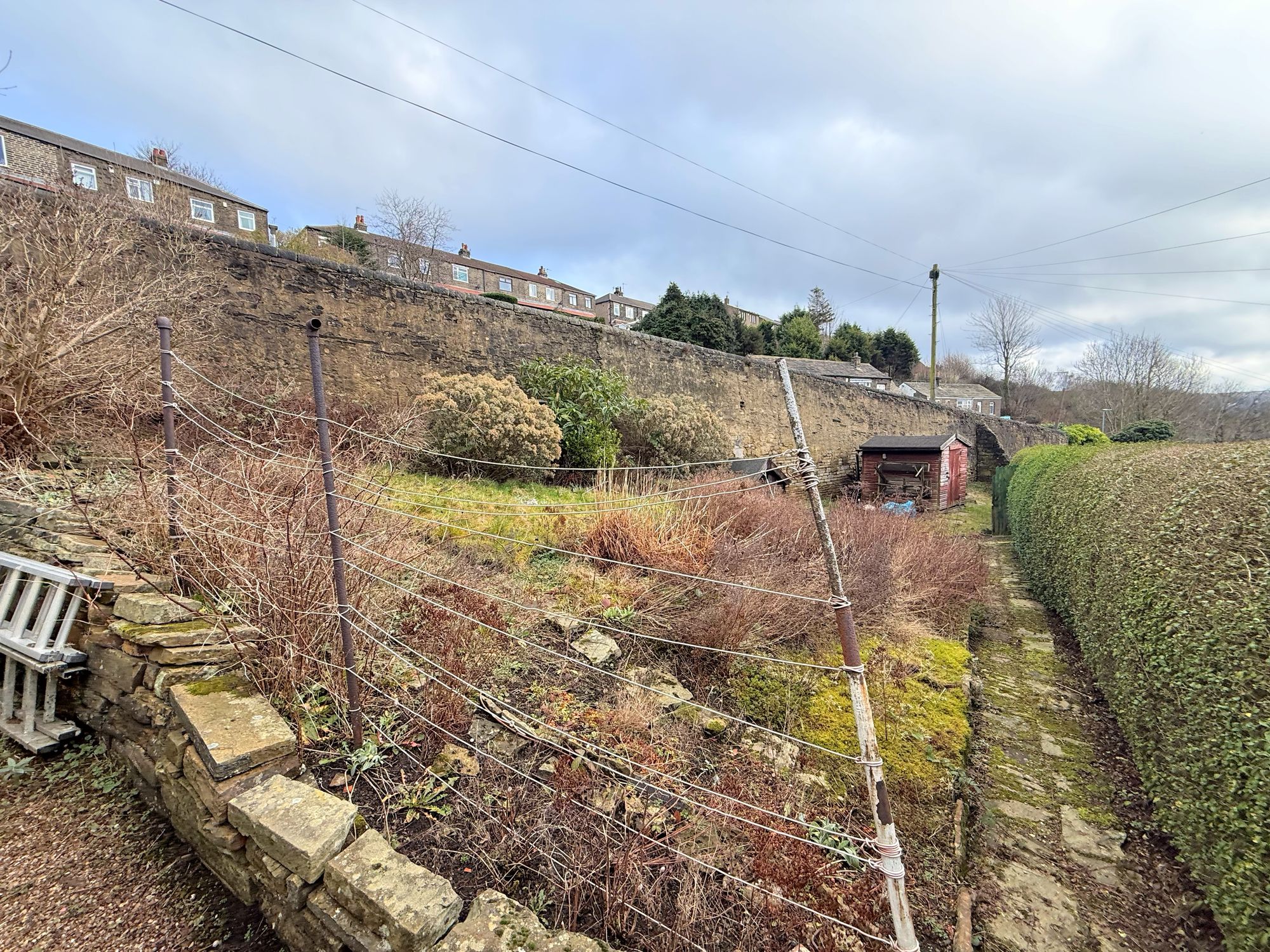 3 bed mid-terraced house for sale in Lower Range, Halifax 23
