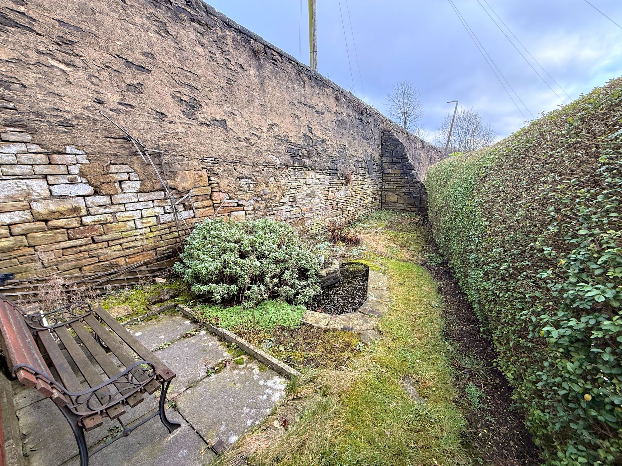 3 bed mid-terraced house for sale in Lower Range, Halifax  - Property Image 25