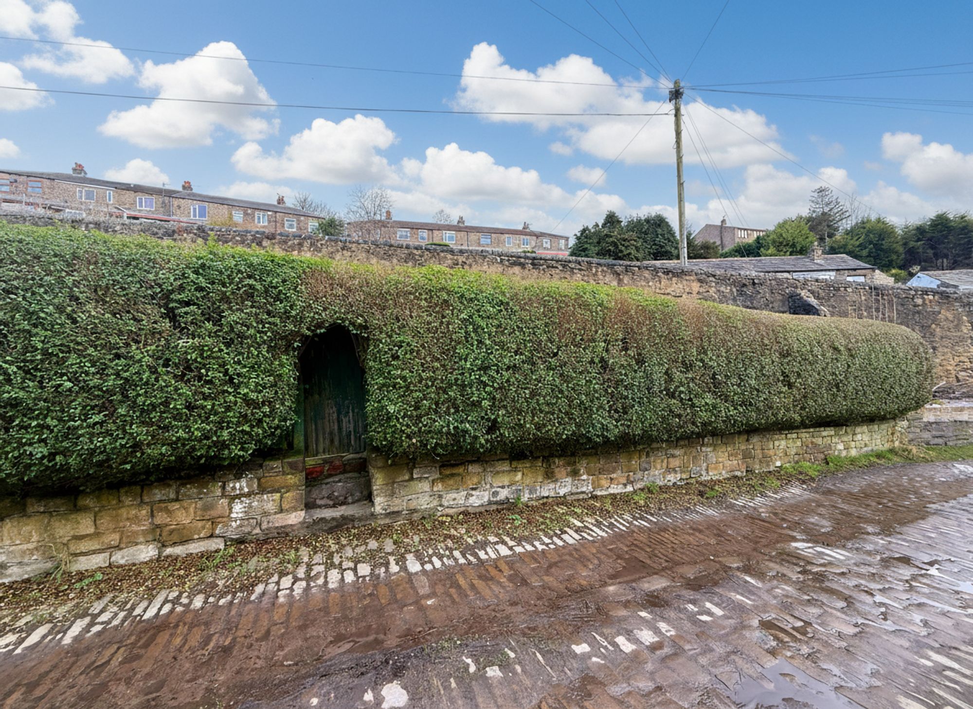 3 bed mid-terraced house for sale in Lower Range, Halifax 21