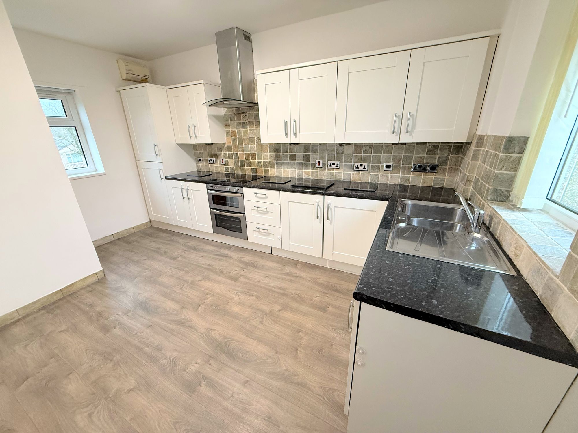 2 bed mid-terraced house for sale in Ovenden Way, Halifax  - Property Image 2