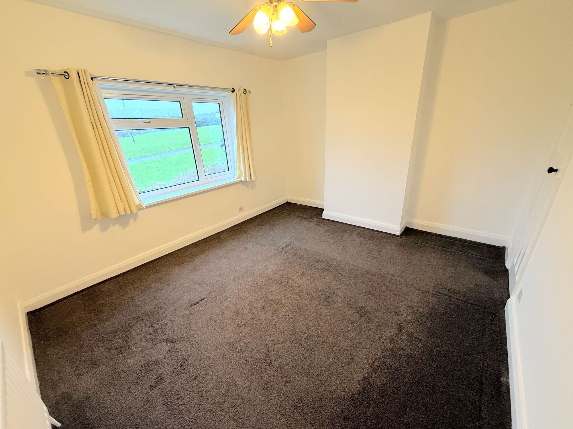 2 bed mid-terraced house for sale in Ovenden Way, Halifax  - Property Image 11
