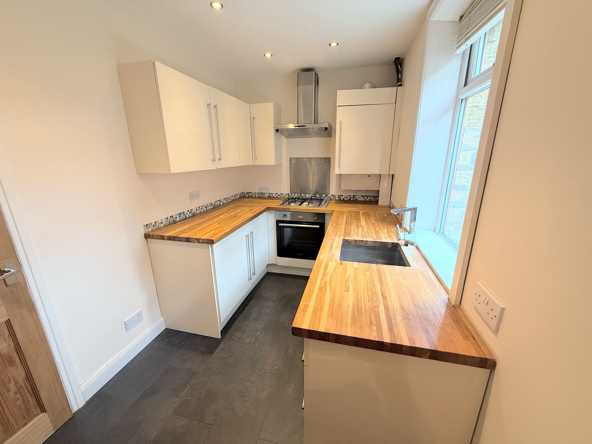 2 bed end of terrace house for sale in Derby Street, Sowerby Bridge 8