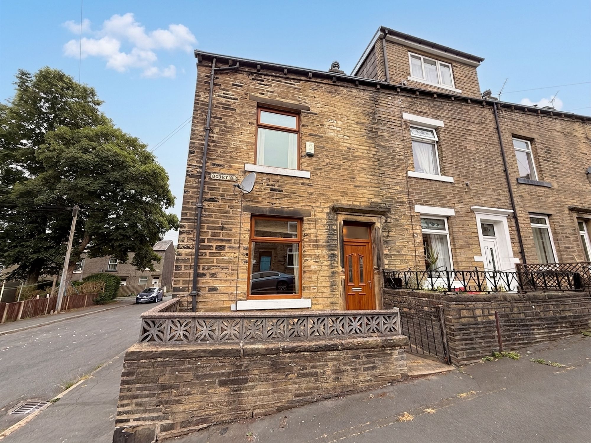 2 bed end of terrace house for sale in Derby Street, Sowerby Bridge 4