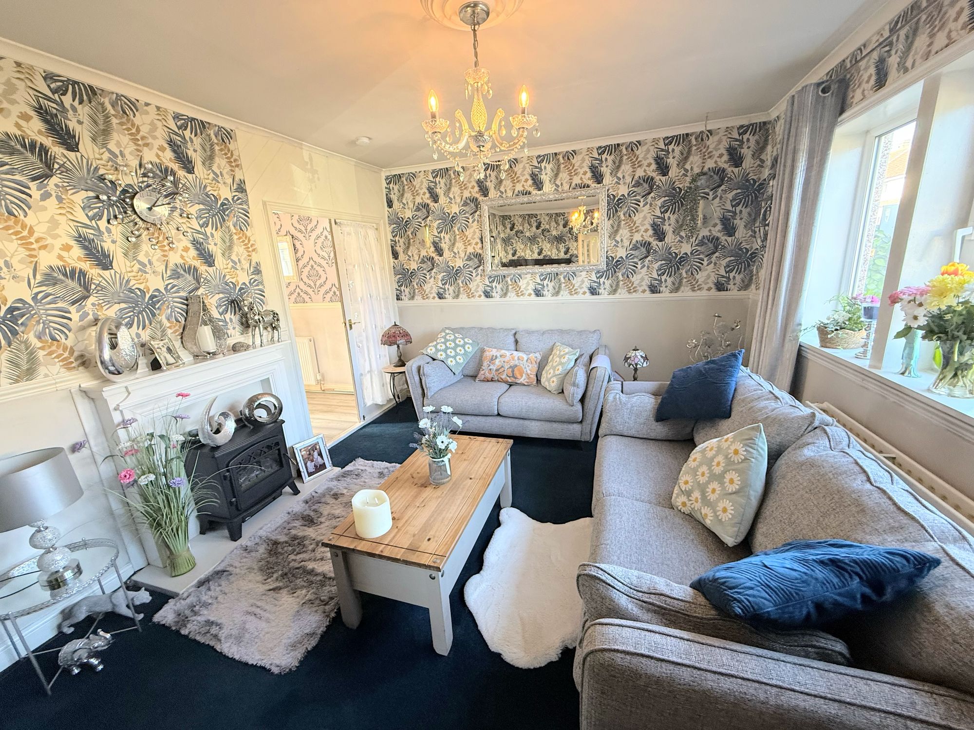 3 bed semi-detached house for sale in Myrtle Drive, Halifax  - Property Image 3