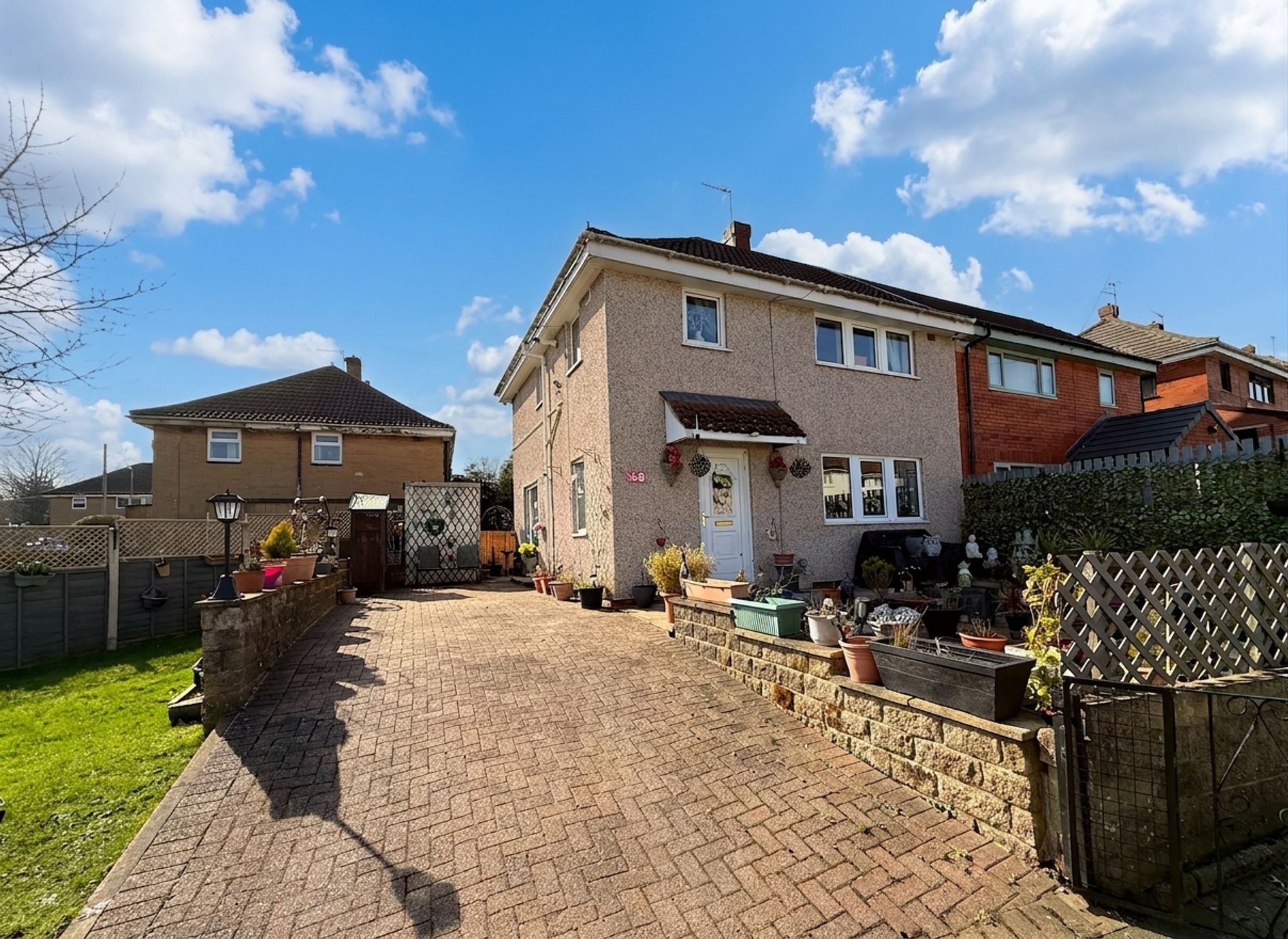 3 bed semi-detached house for sale in Myrtle Drive, Halifax  - Property Image 1