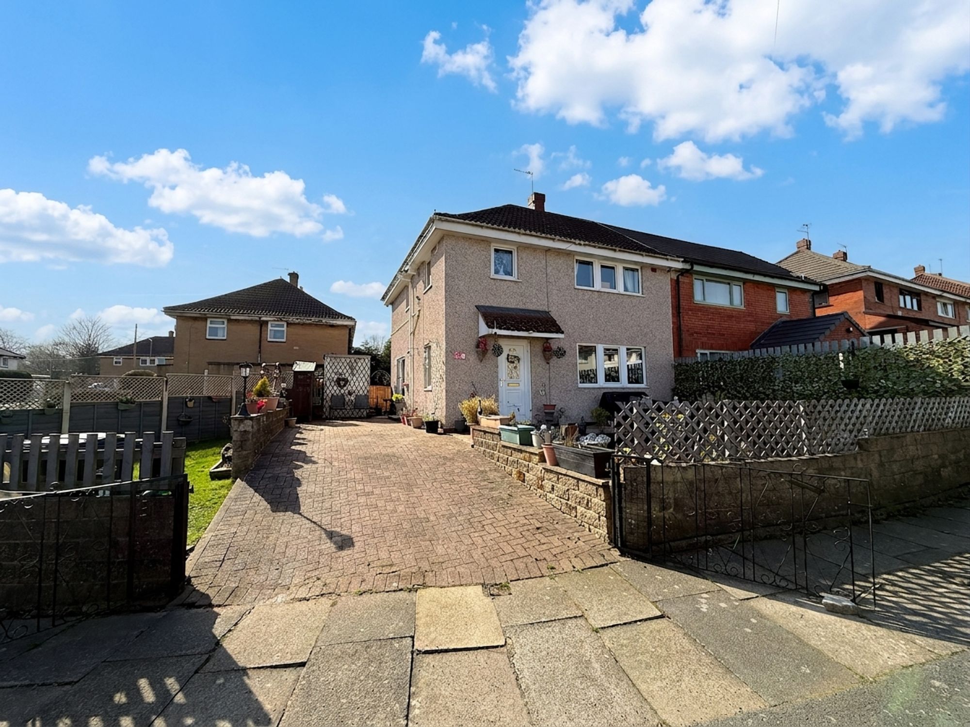 3 bed semi-detached house for sale in Myrtle Drive, Halifax  - Property Image 5