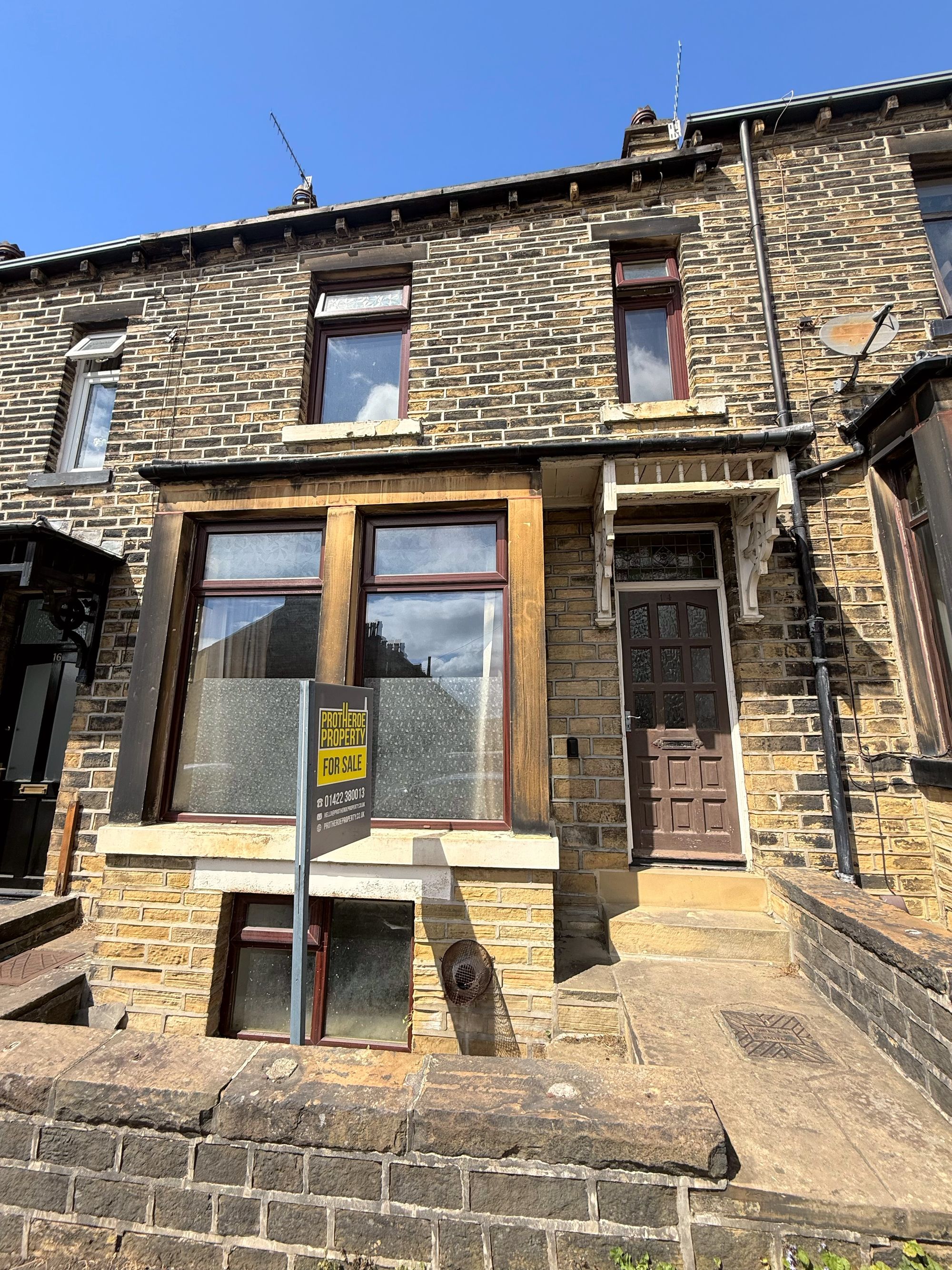 3 bed terraced house for sale in Woodside Grove, Halifax, HX3 