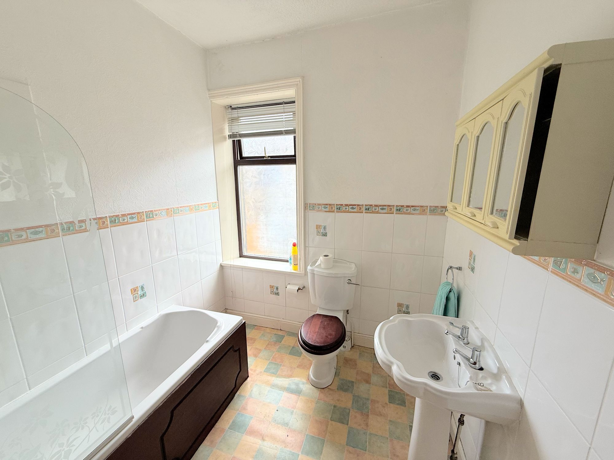 3 bed terraced house for sale in Woodside Grove, Halifax  - Property Image 17