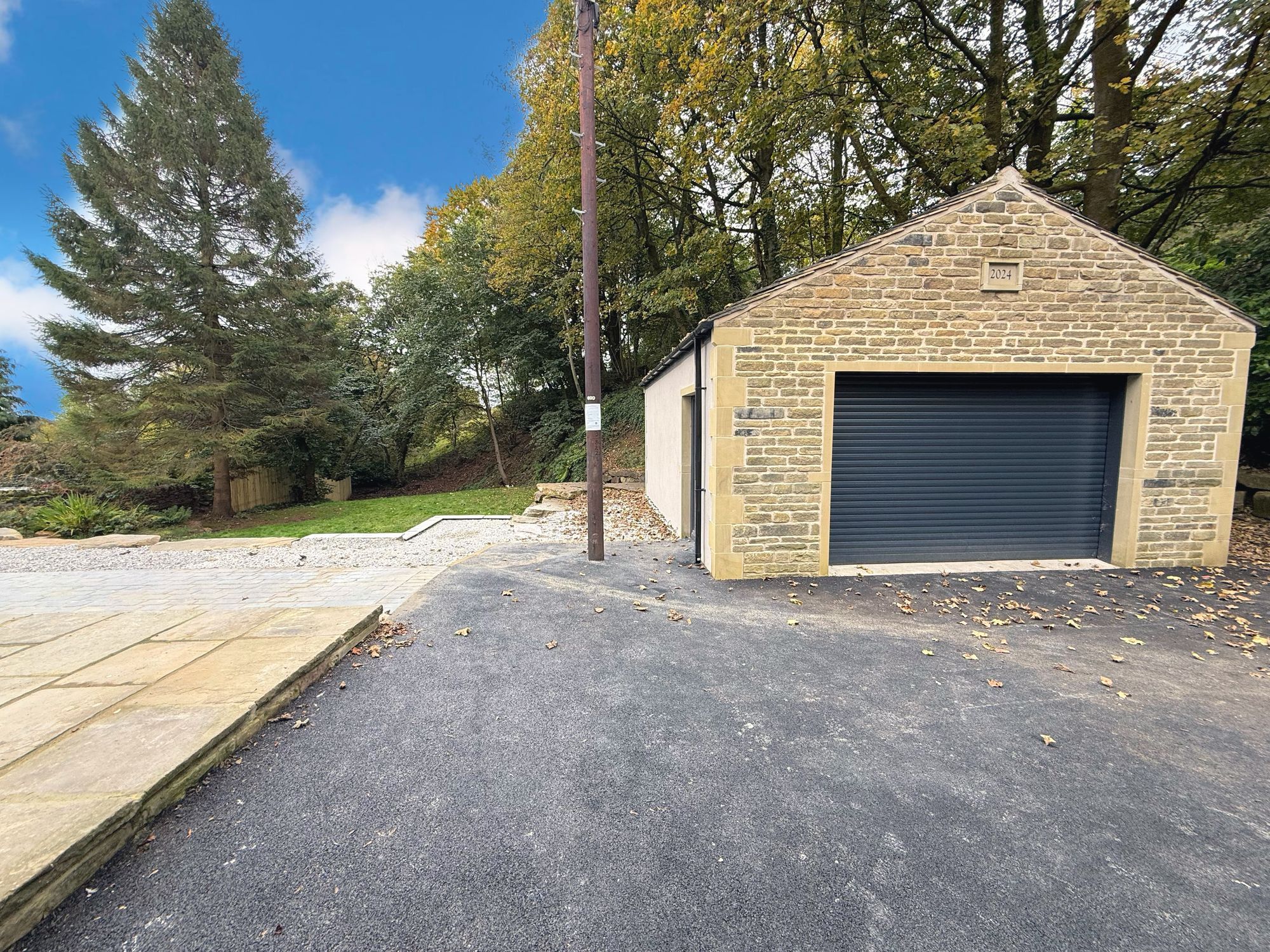 4 bed house for sale in Ovenden Wood, Halifax  - Property Image 41