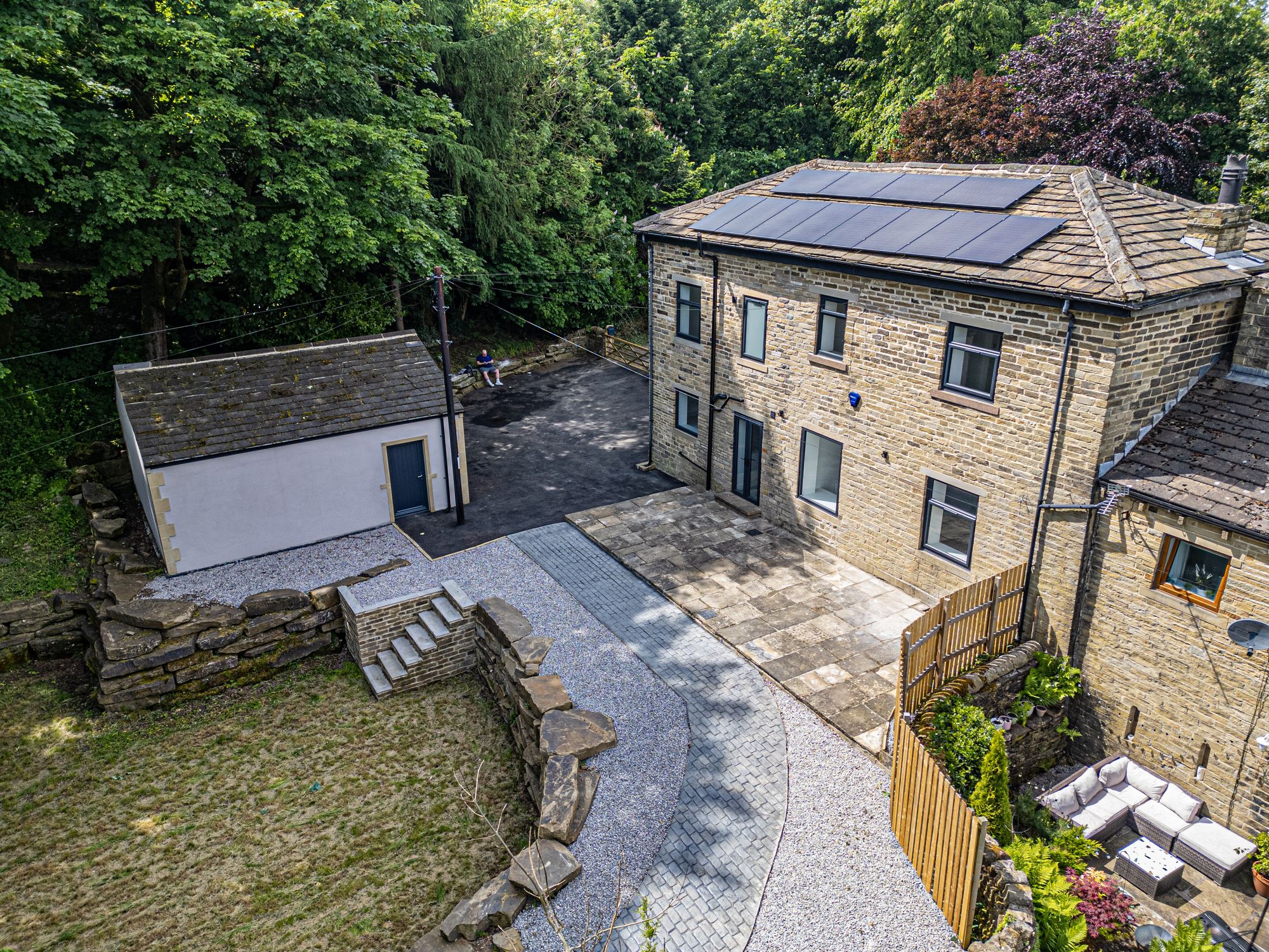 4 bed house for sale in Ovenden Wood, Halifax, HX2 