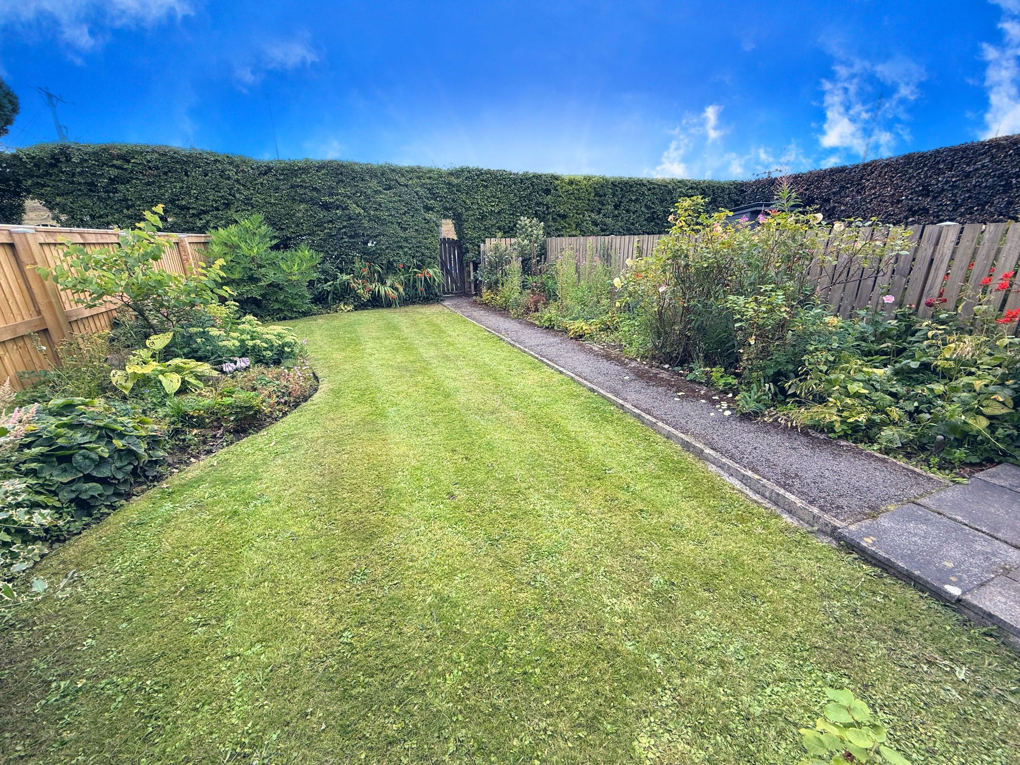 3 bed terraced house for sale in Clough Lane, Halifax 3