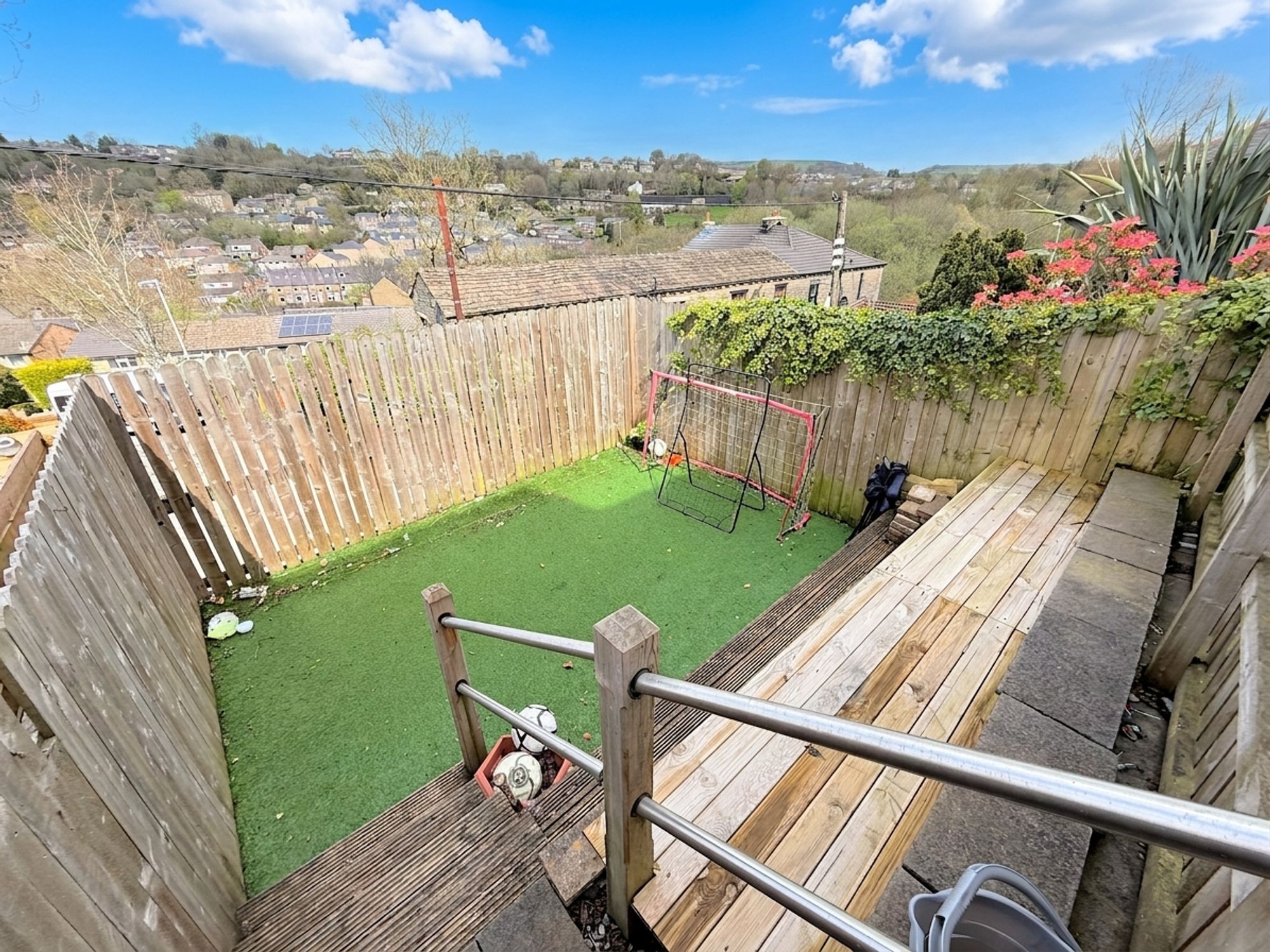 4 bed terraced town house for sale in Princeton Close, Halifax  - Property Image 23
