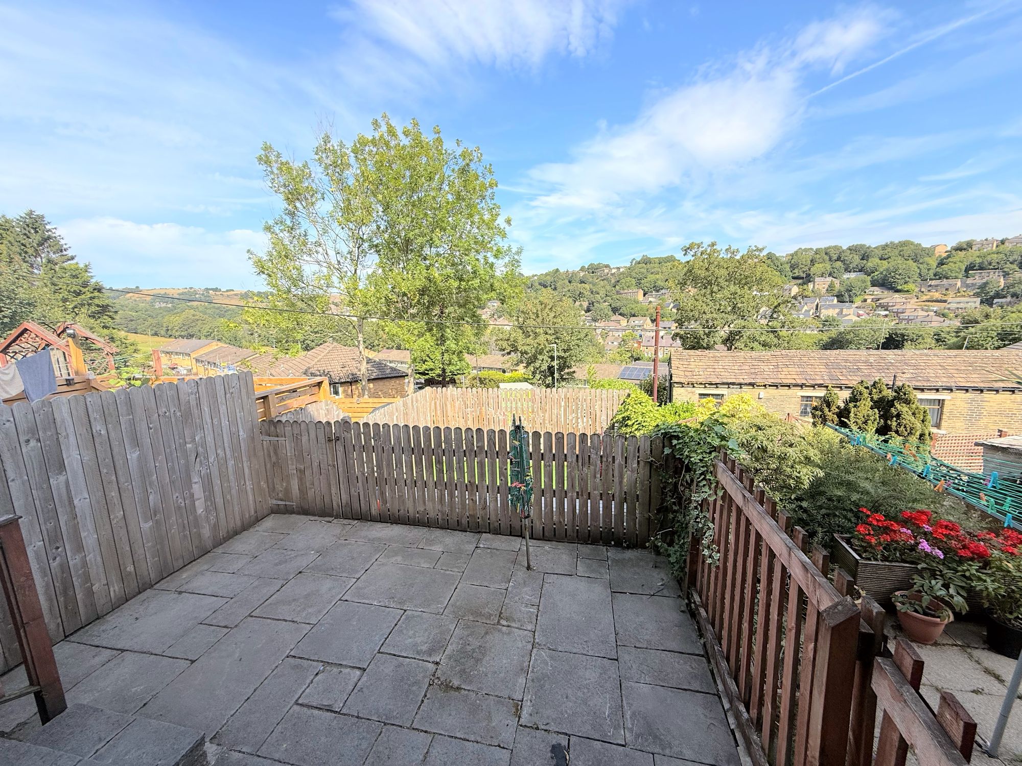 4 bed terraced town house for sale in Princeton Close, Halifax 25