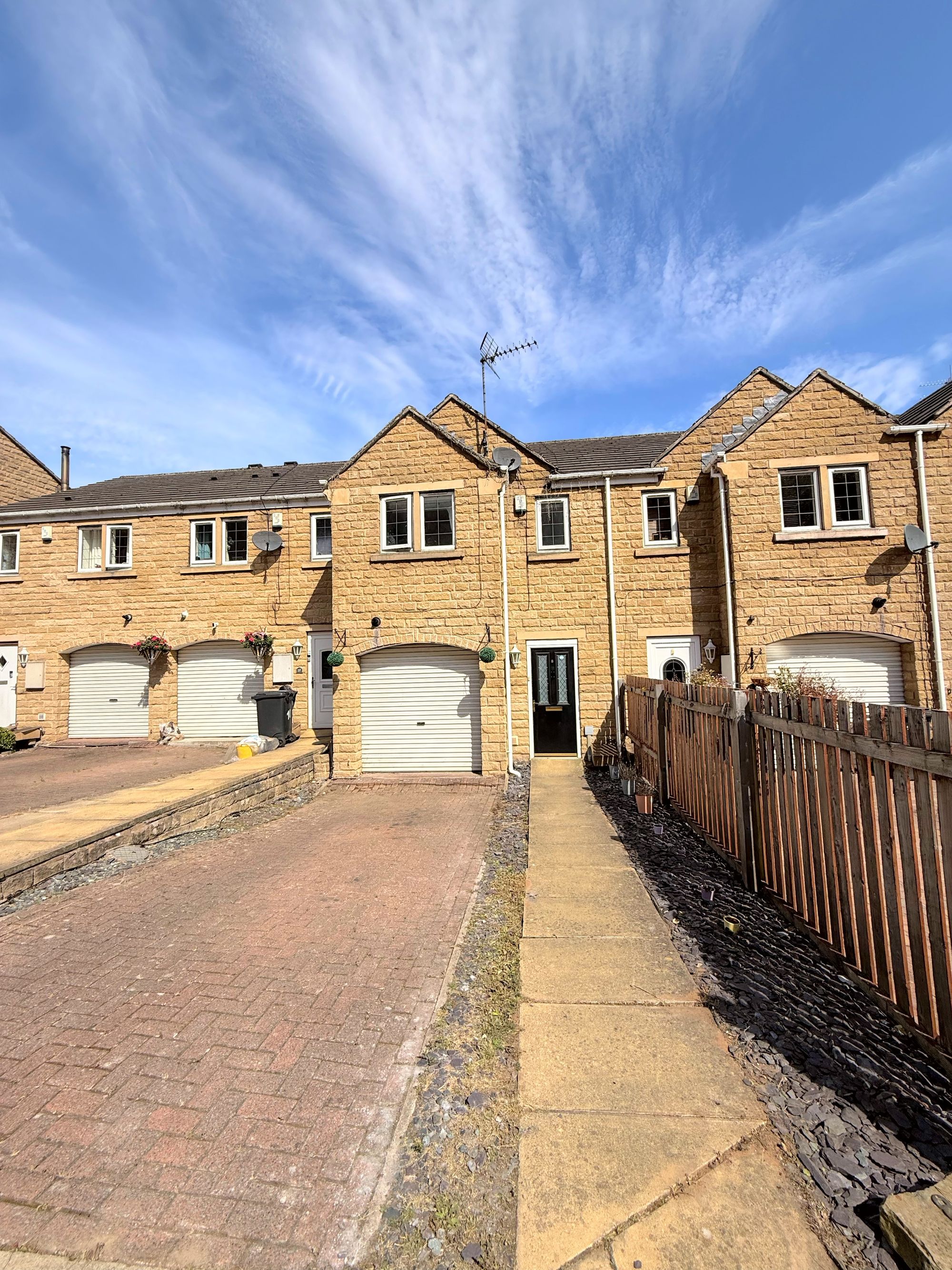 4 bed terraced town house for sale in Princeton Close, Halifax 26