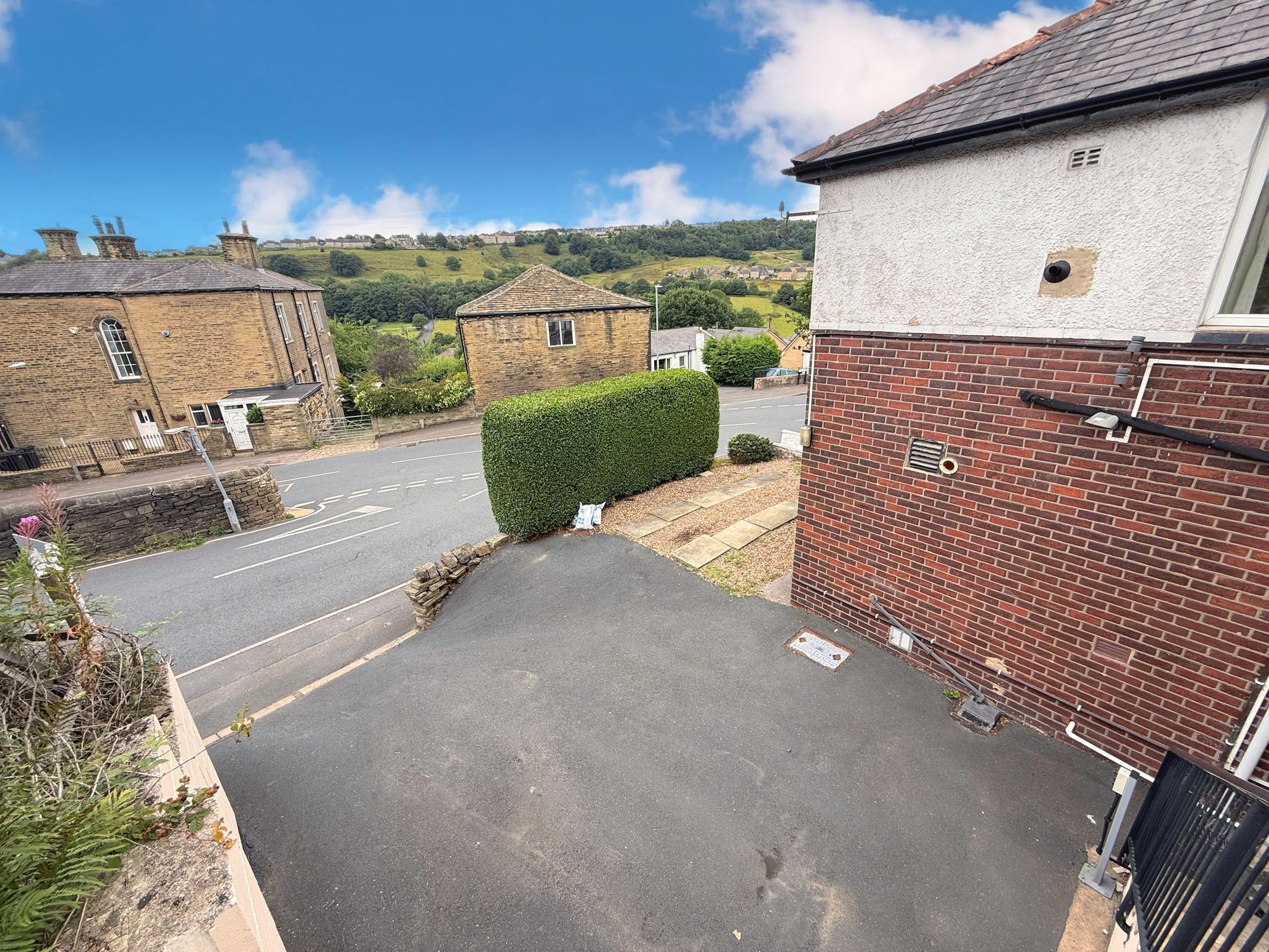 4 bed detached house for sale in Lane Ends, Halifax 37