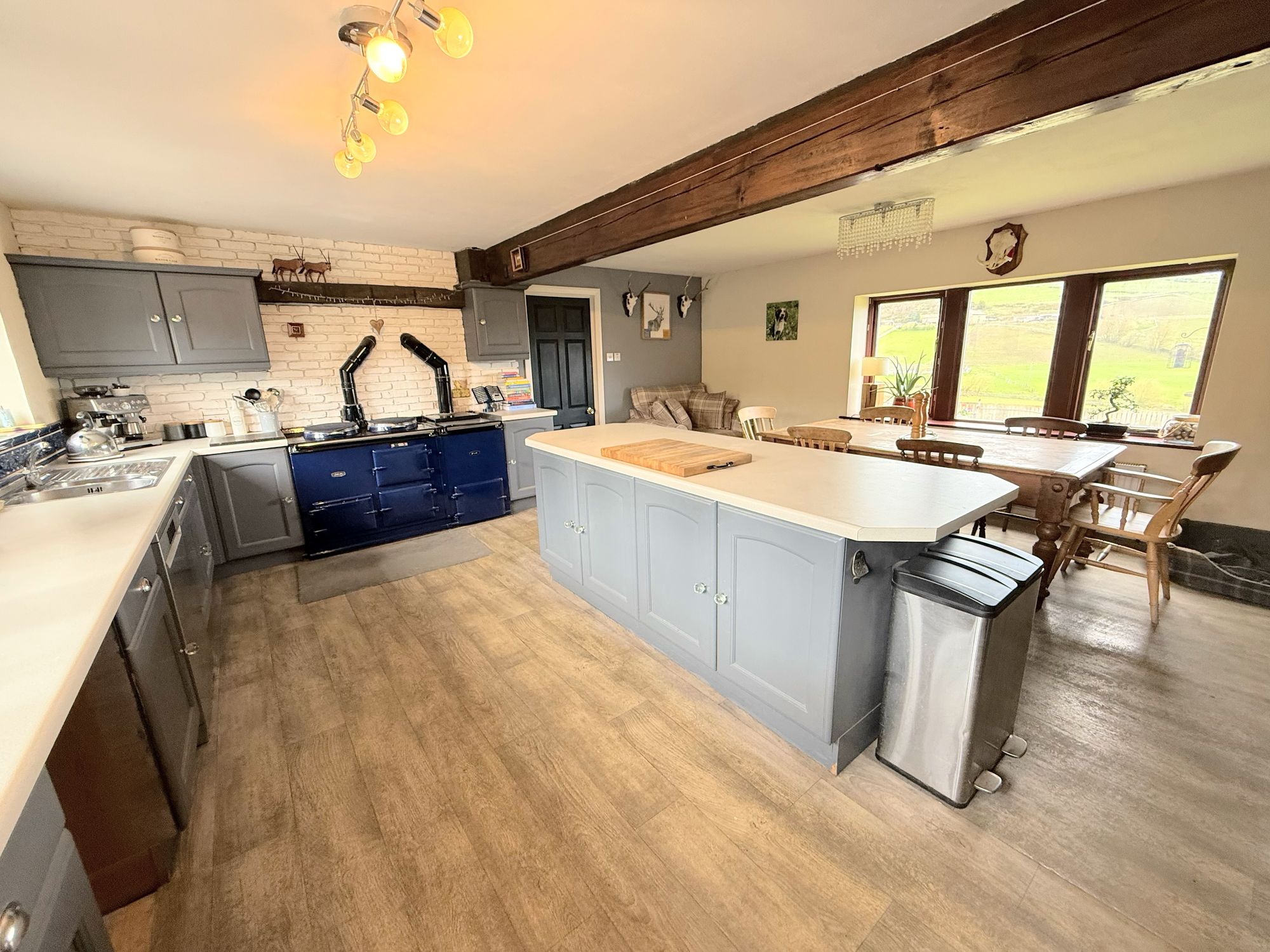 4 bed semi-detached house to rent in Balkram Edge Road, Halifax 1