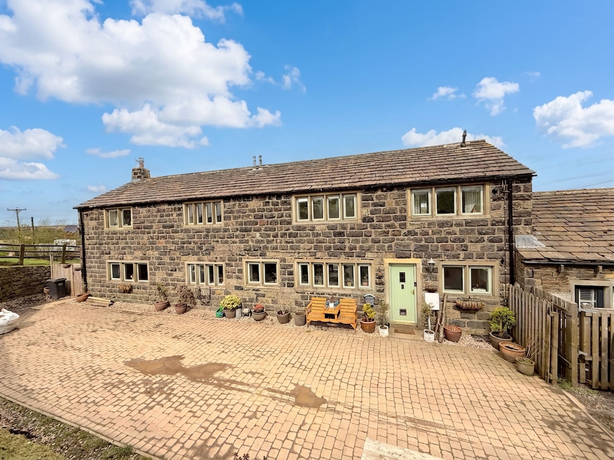 4 bed semi-detached house to rent in Balkram Edge Road, Halifax  - Property Image 1