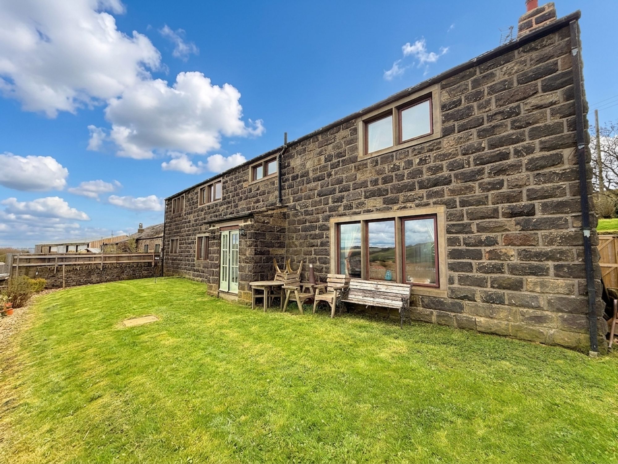 4 bed semi-detached house to rent in Balkram Edge Road, Halifax 27