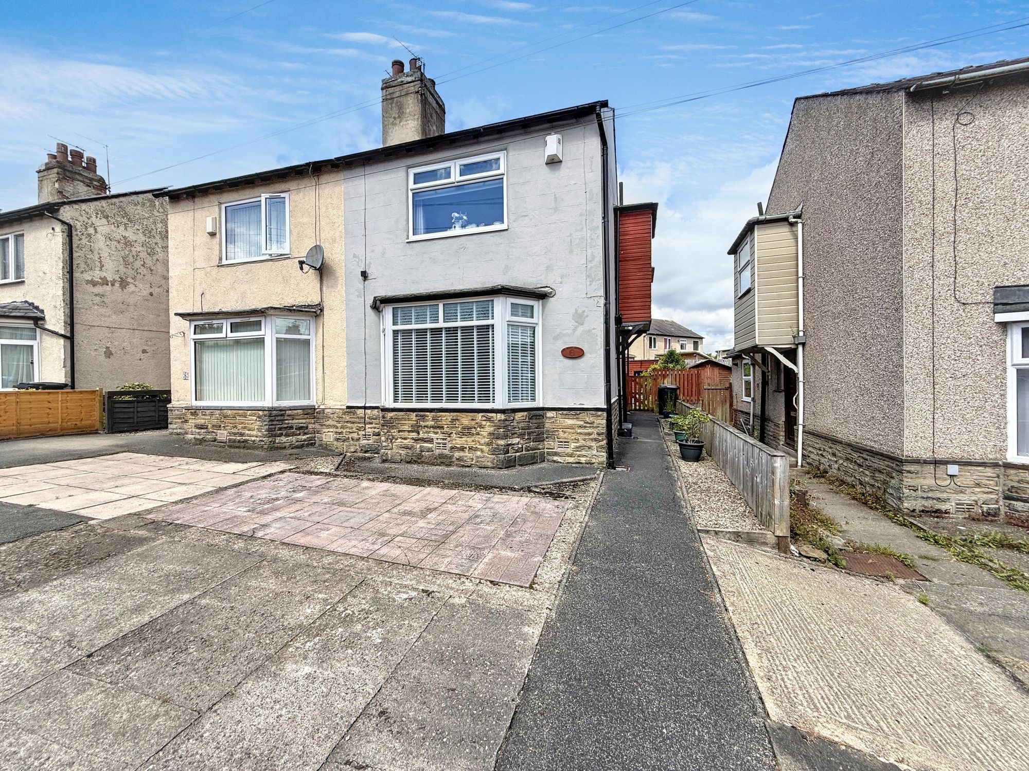 2 bed semi-detached house for sale in Lee Mount Gardens, Halifax 4