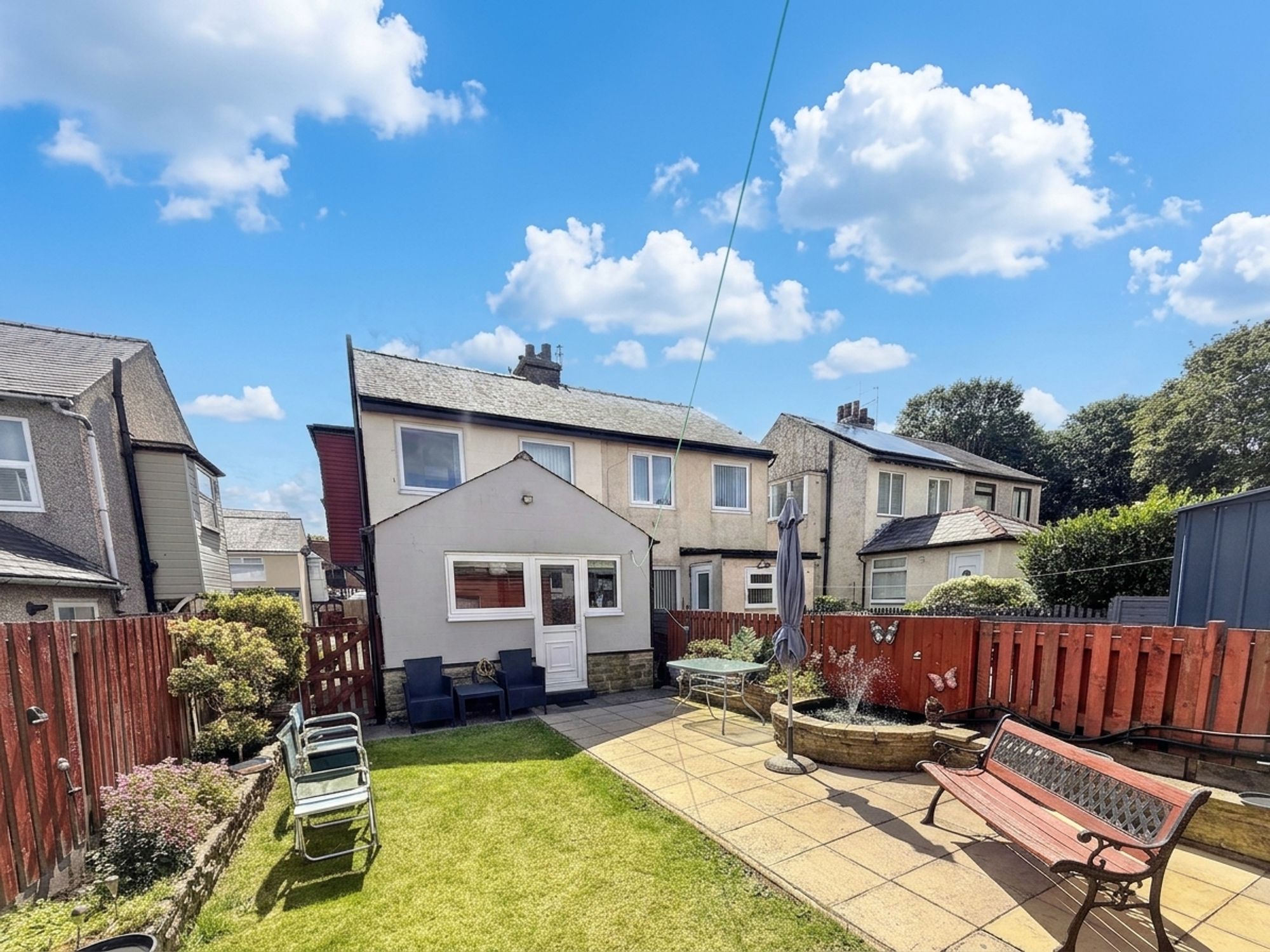 2 bed semi-detached house for sale in Lee Mount Gardens, Halifax 3