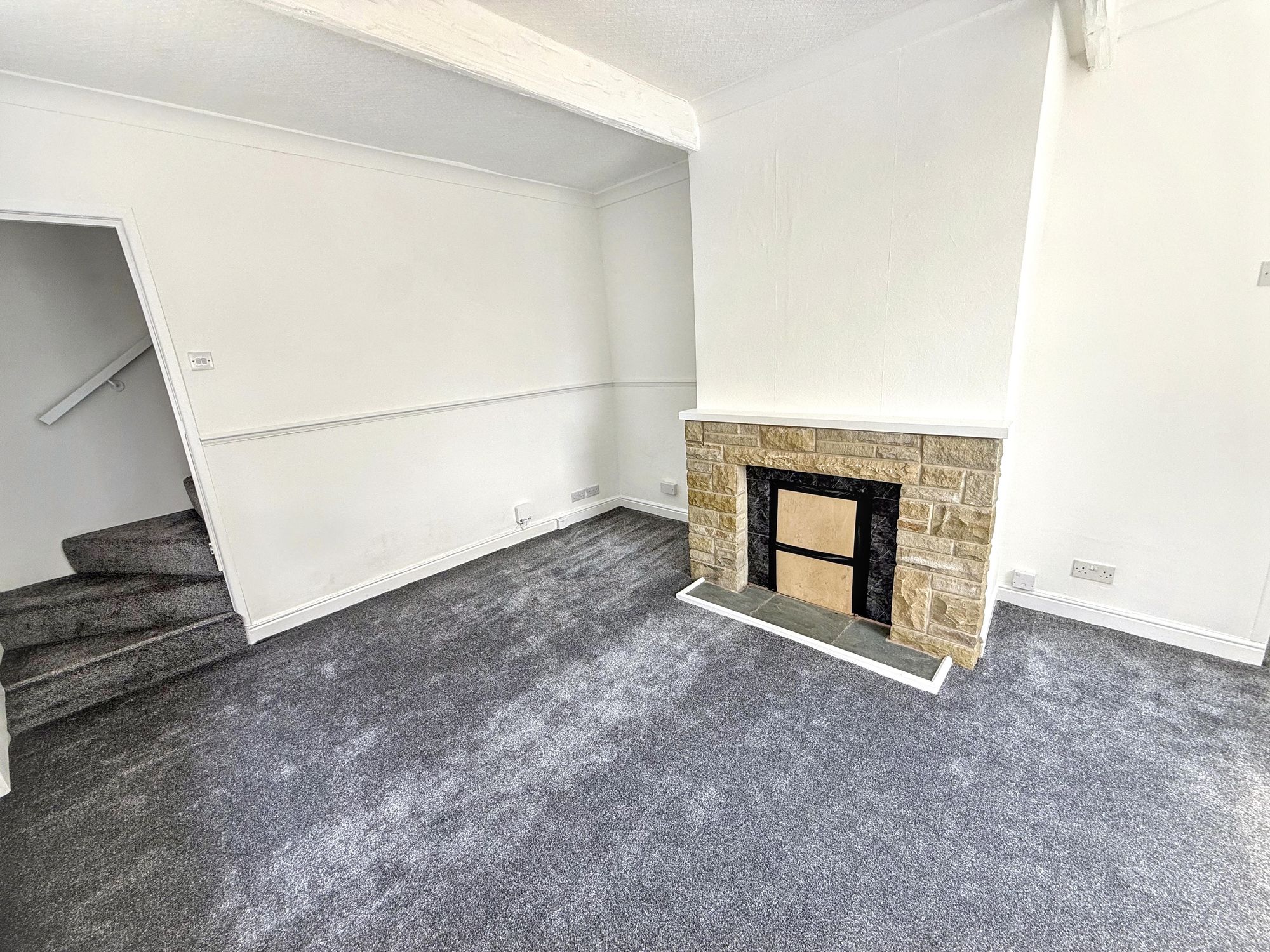 2 bed end of terrace house for sale in Nursery Lane, Halifax 6
