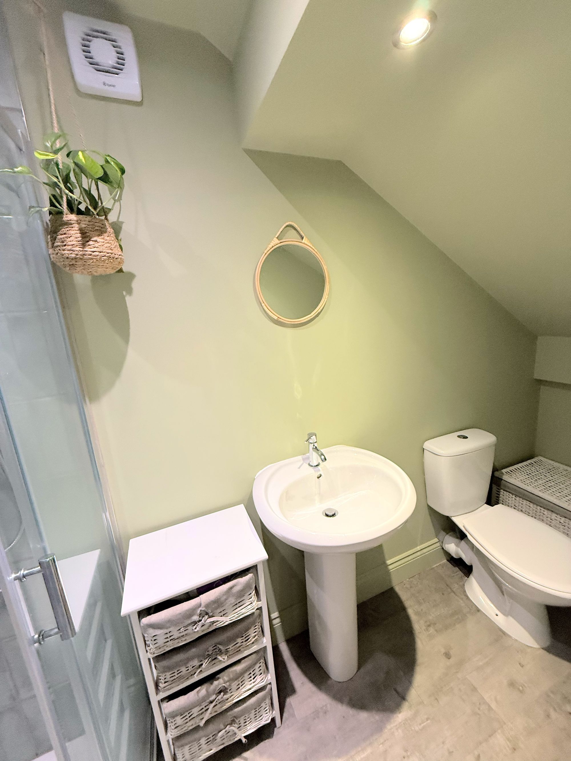 3 bed semi-detached house for sale in Cain Lane, Halifax  - Property Image 34