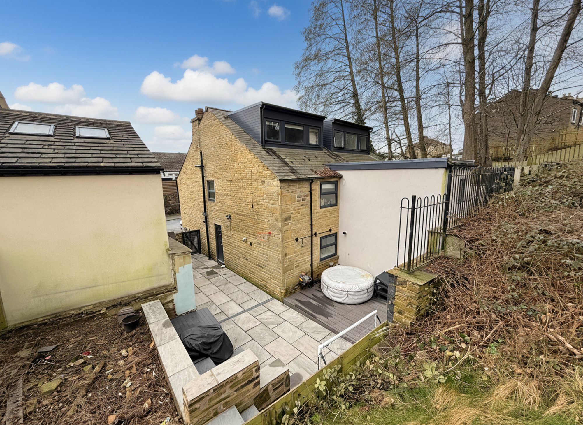3 bed semi-detached house for sale in Cain Lane, Halifax  - Property Image 36