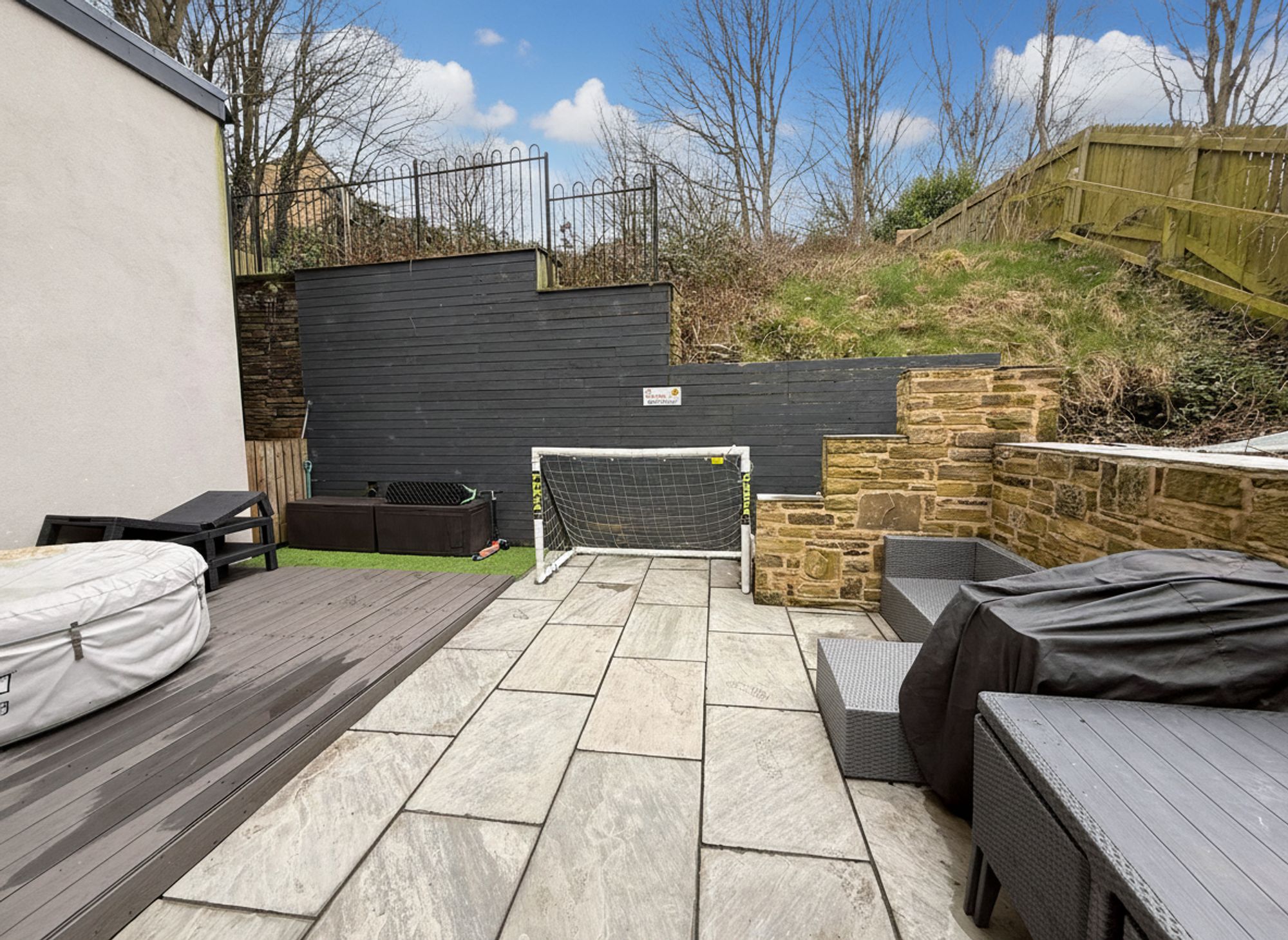 3 bed semi-detached house for sale in Cain Lane, Halifax  - Property Image 4