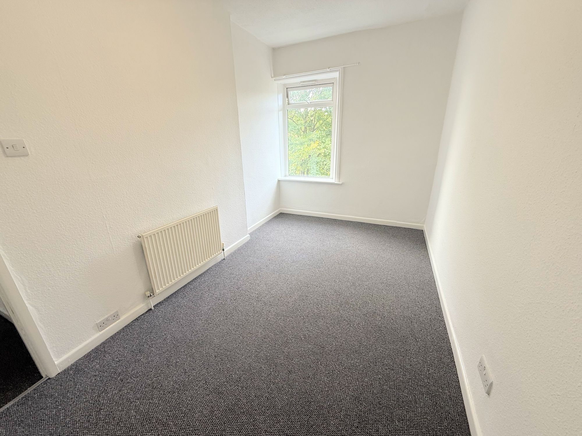3 bed mid-terraced house for sale in Whitegate Road, Halifax 13
