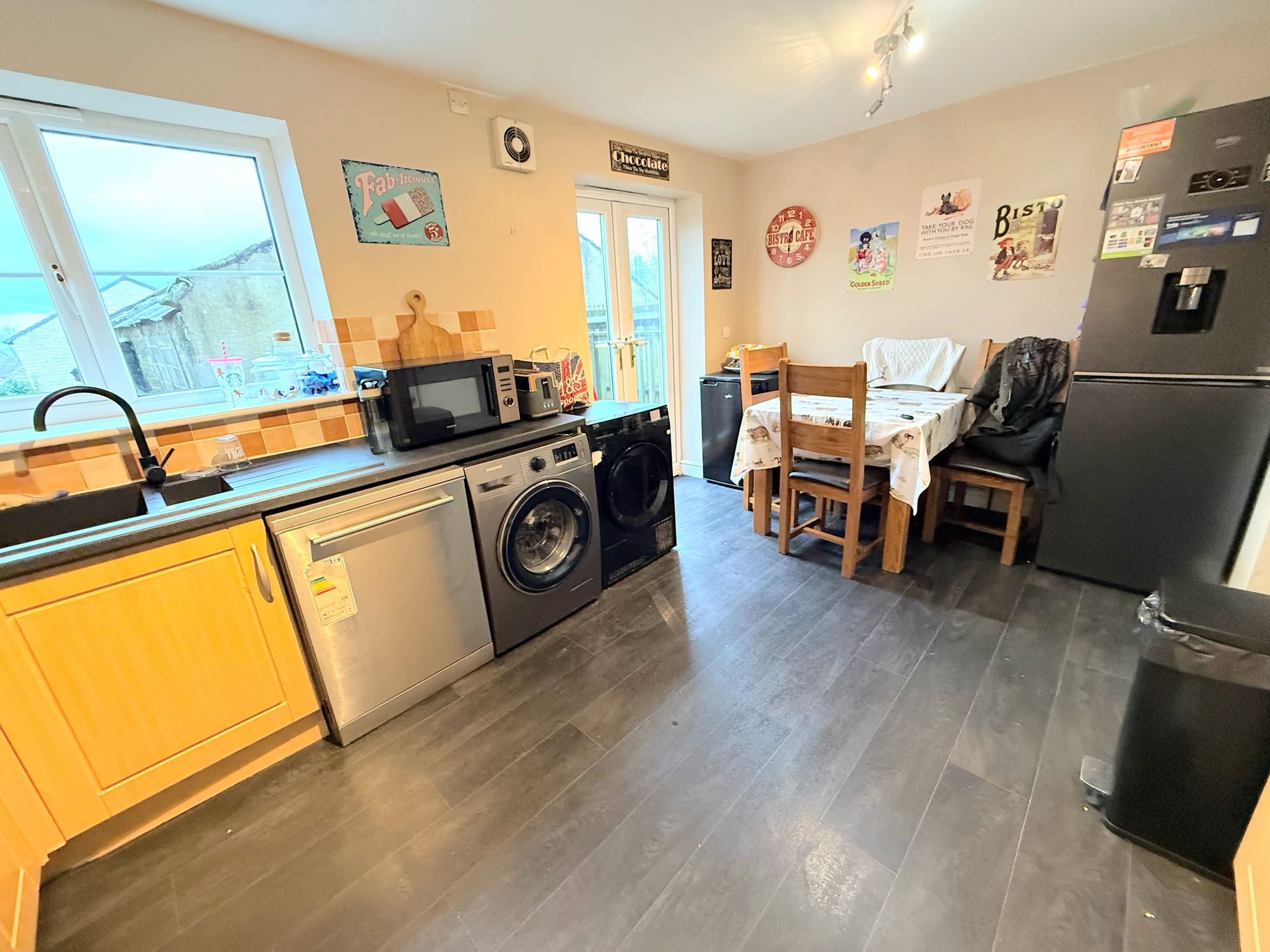 3 bed semi-detached house for sale in Anvil Court, Halifax  - Property Image 9